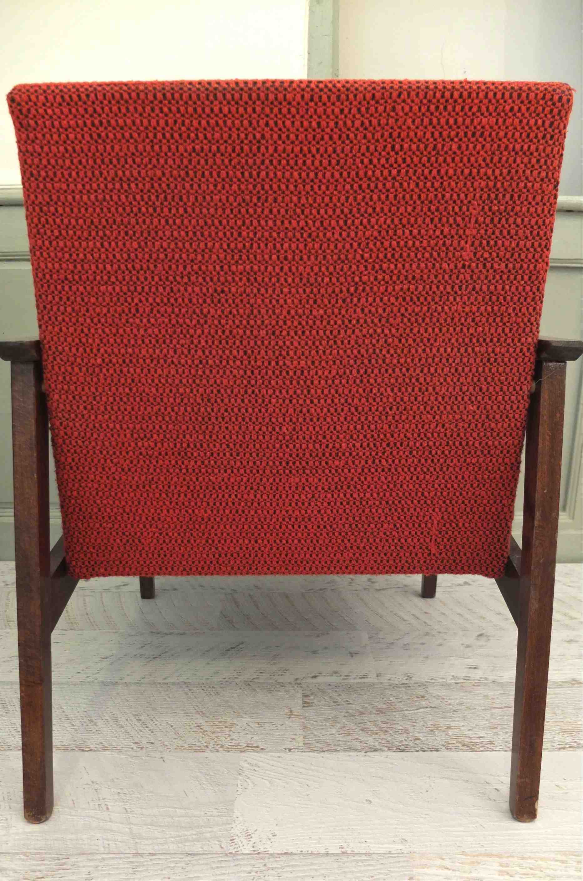 fauteuil midcentury aux lignes modernistes Slavia Vintage "Madison Avenue" 11