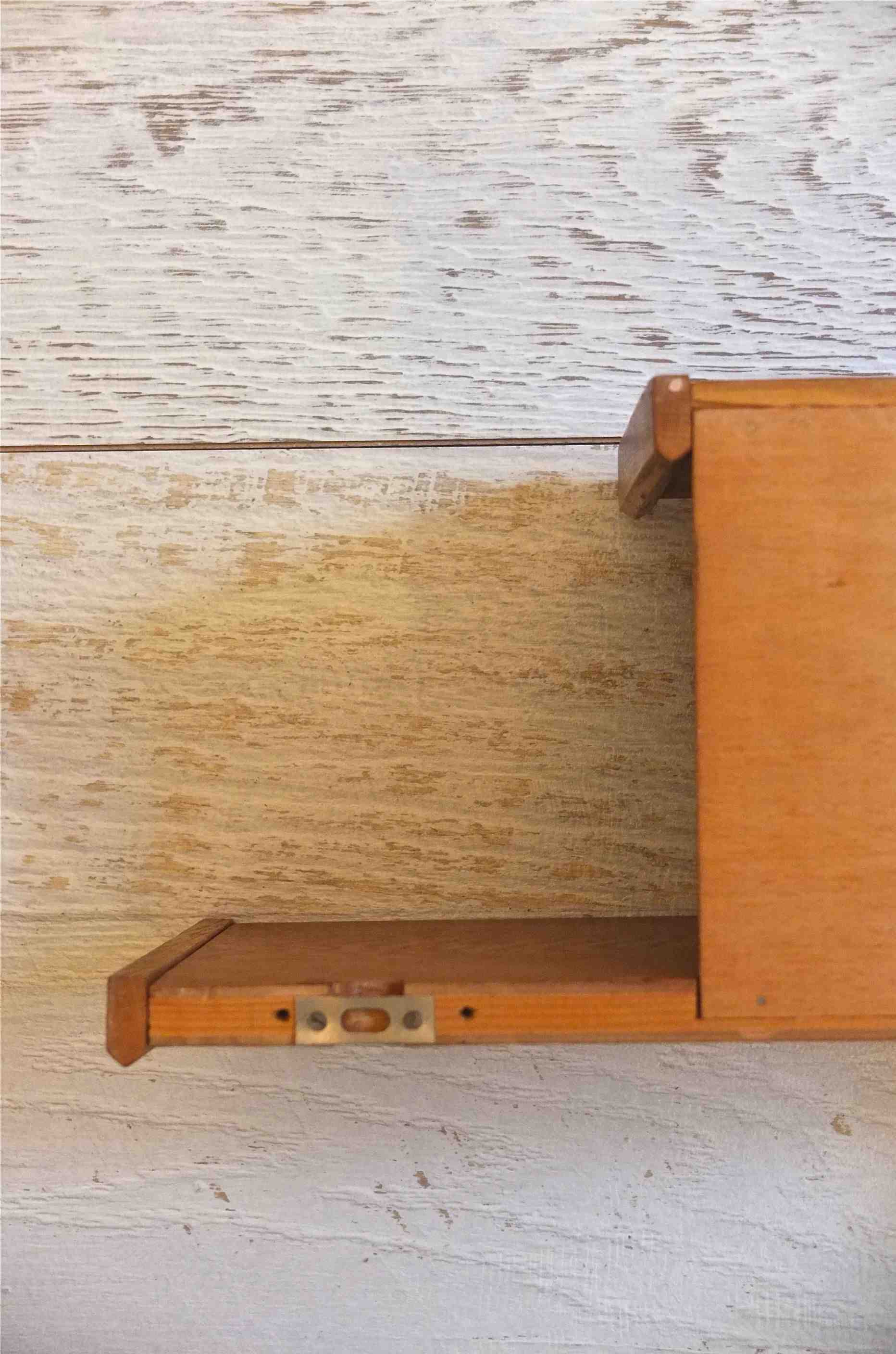 Slavia Vintage etagere en bois vintage de style moderniste "Architectural" 10