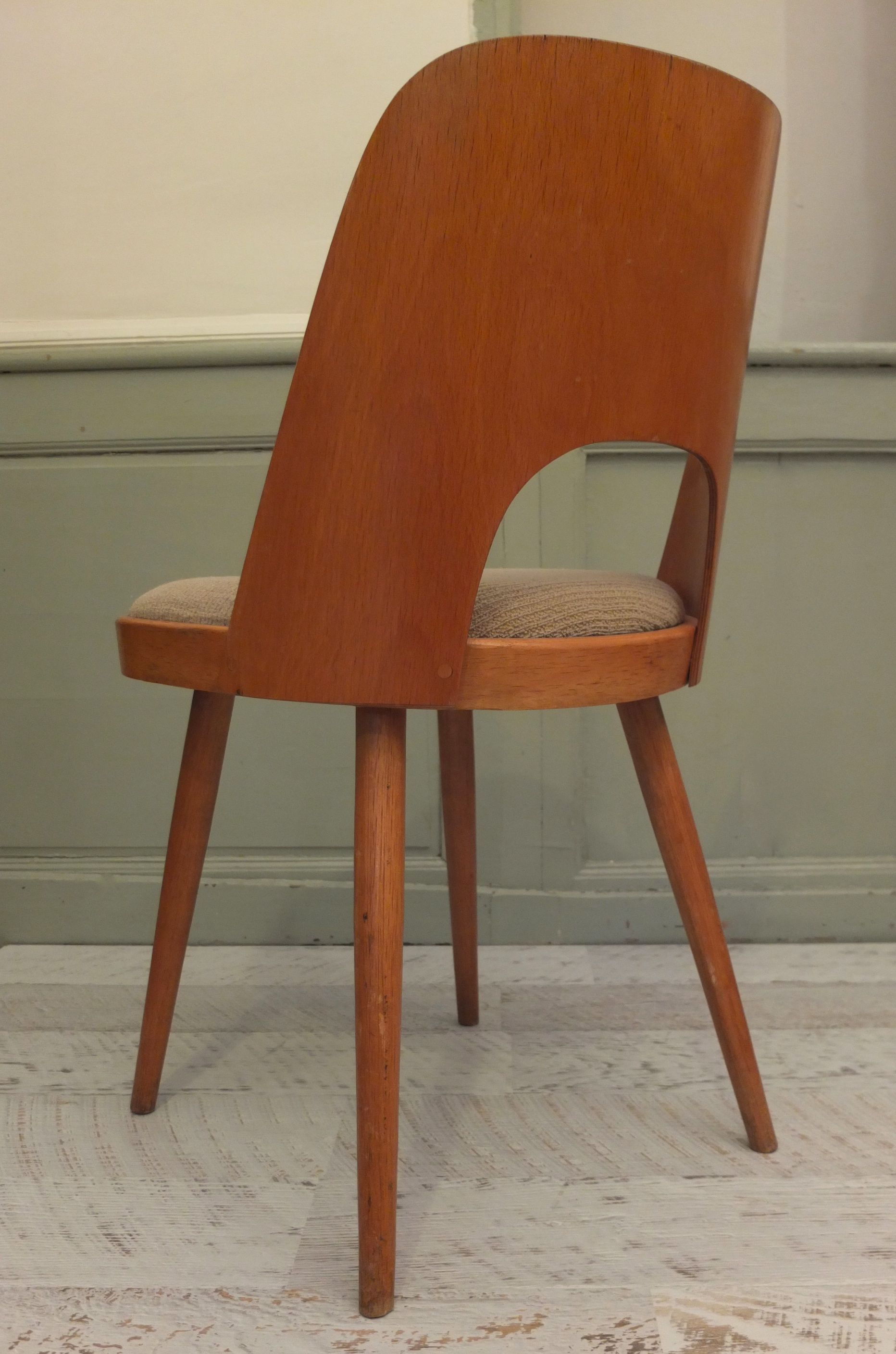thonet_ton_chaise_vintage_tcheque_annees_60_caramel_slavia-vintage 3