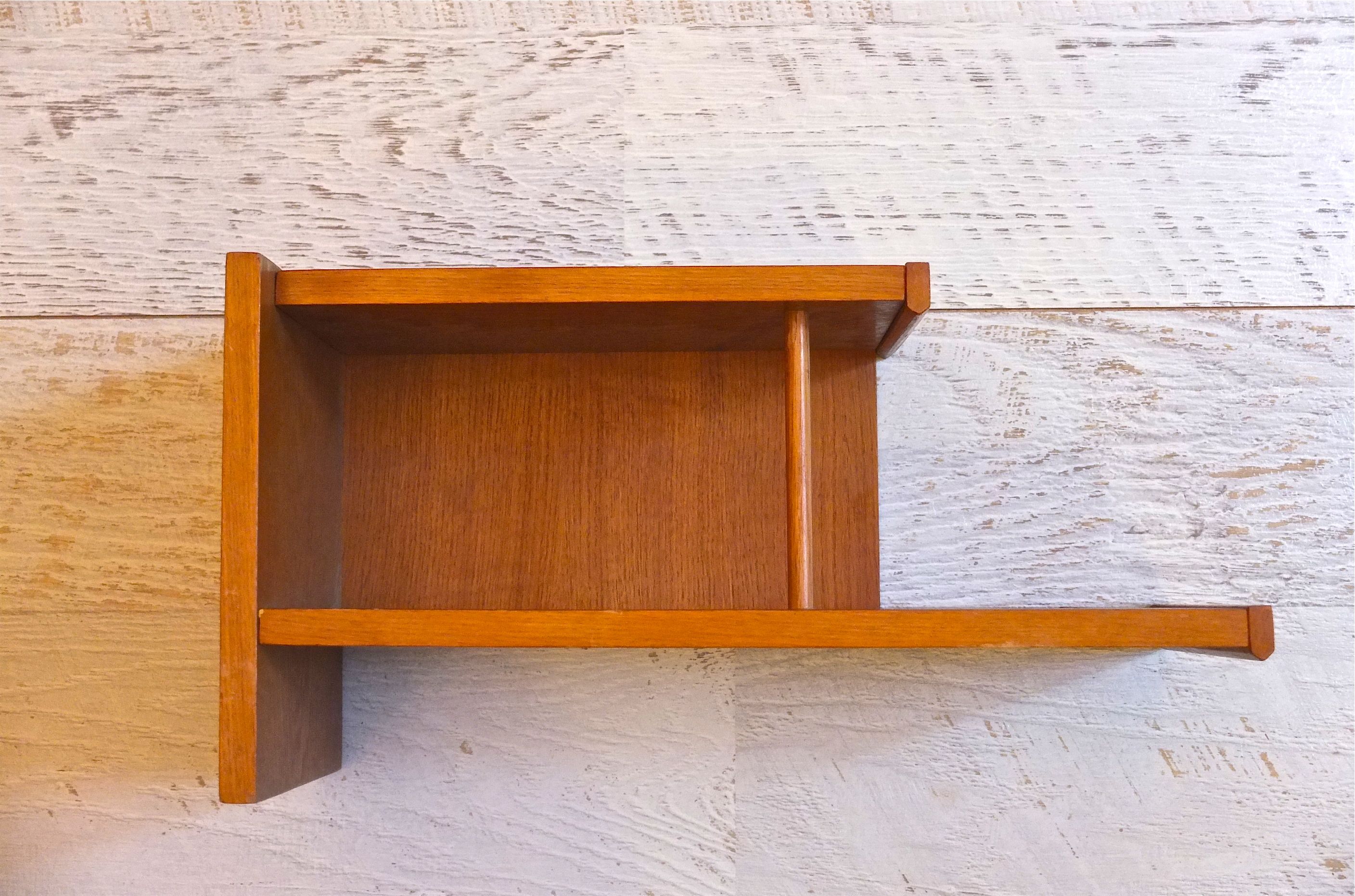 Slavia Vintage etagere en bois vintage de style moderniste "Architectural" 19