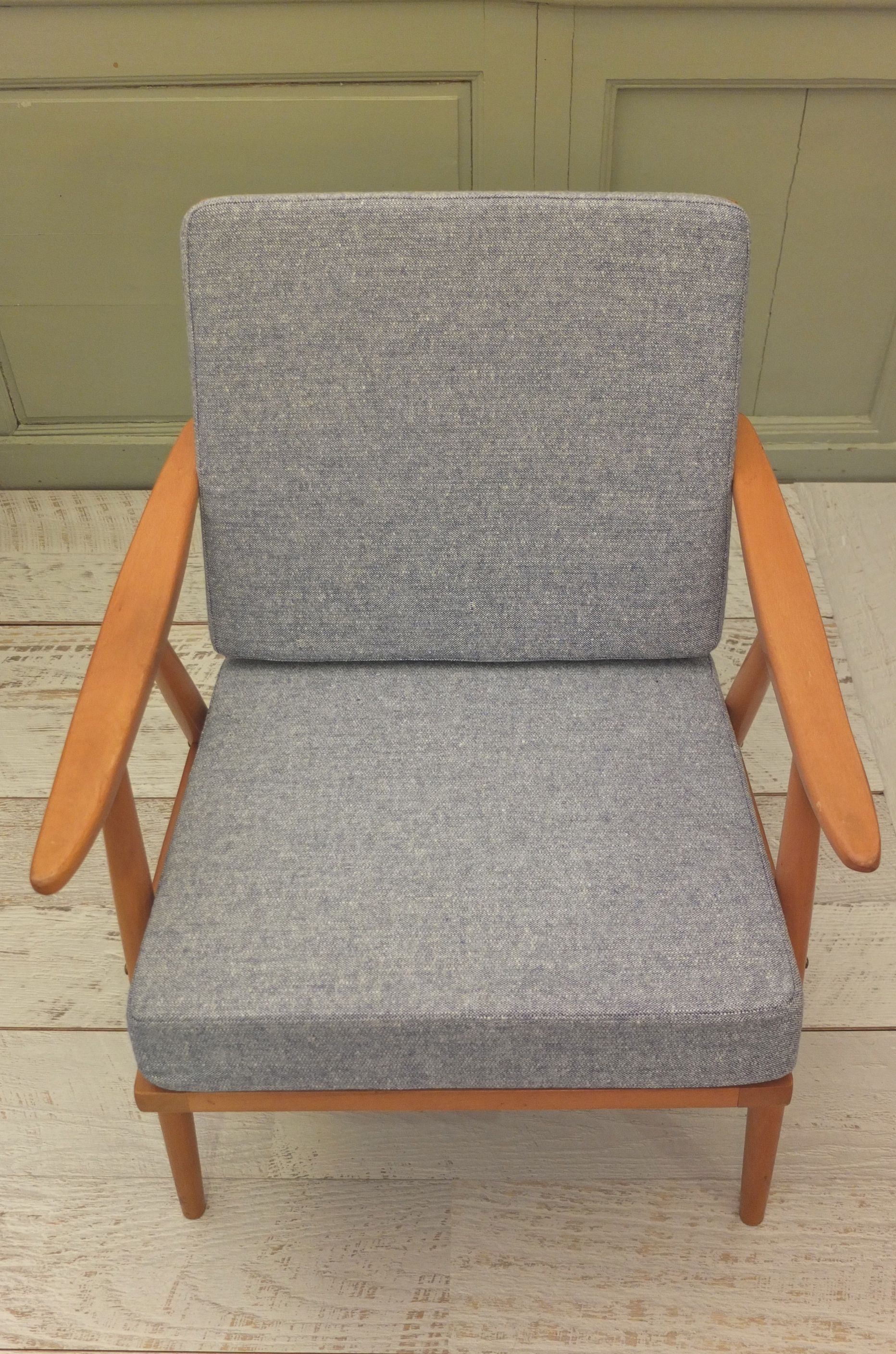 fauteuil_scandinave_vintage_bleu_slavia_vintage 3