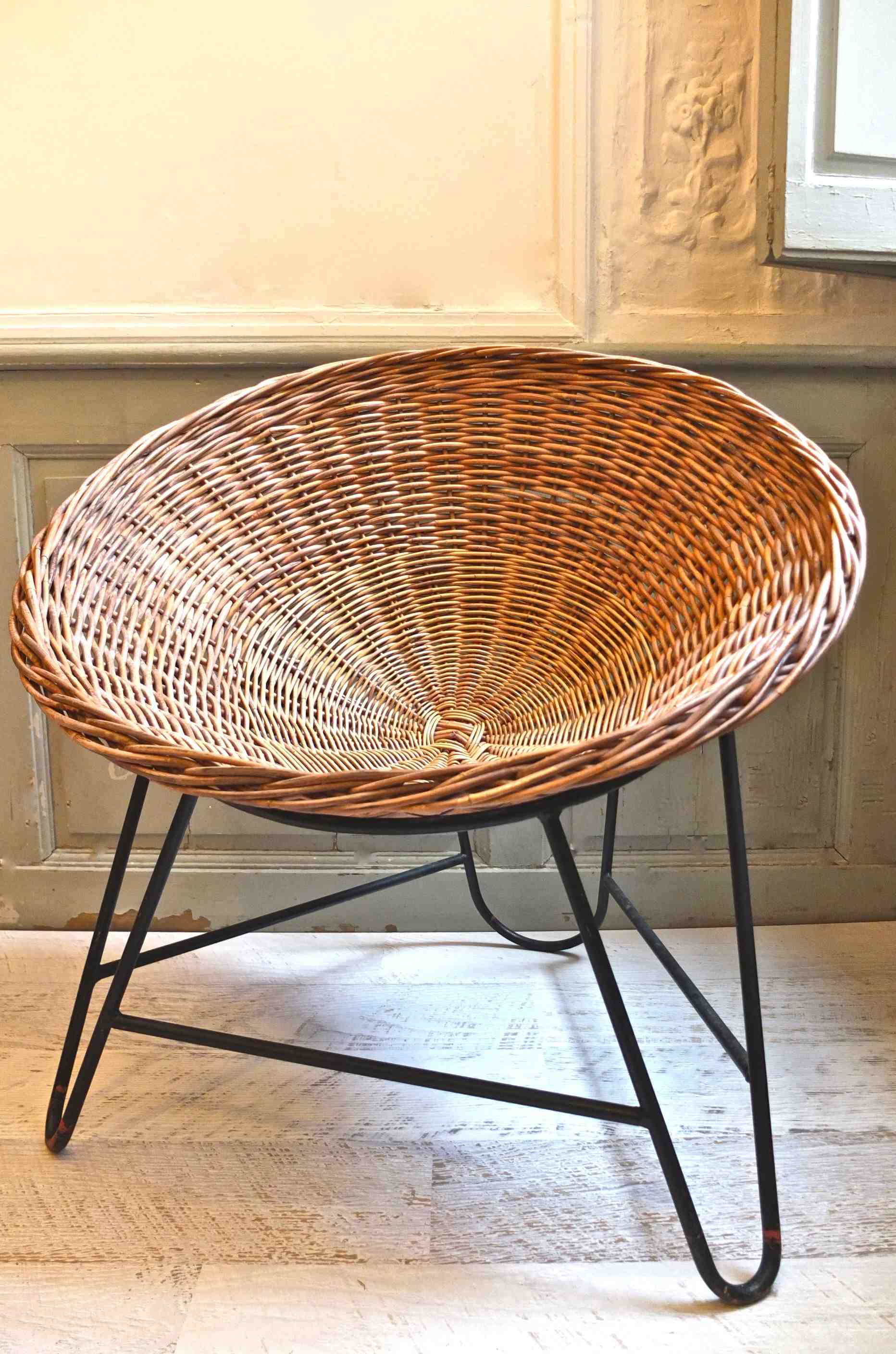 fauteuil rotin pietement metal de style Janine Abraham Bahia Slavia Vintage 3