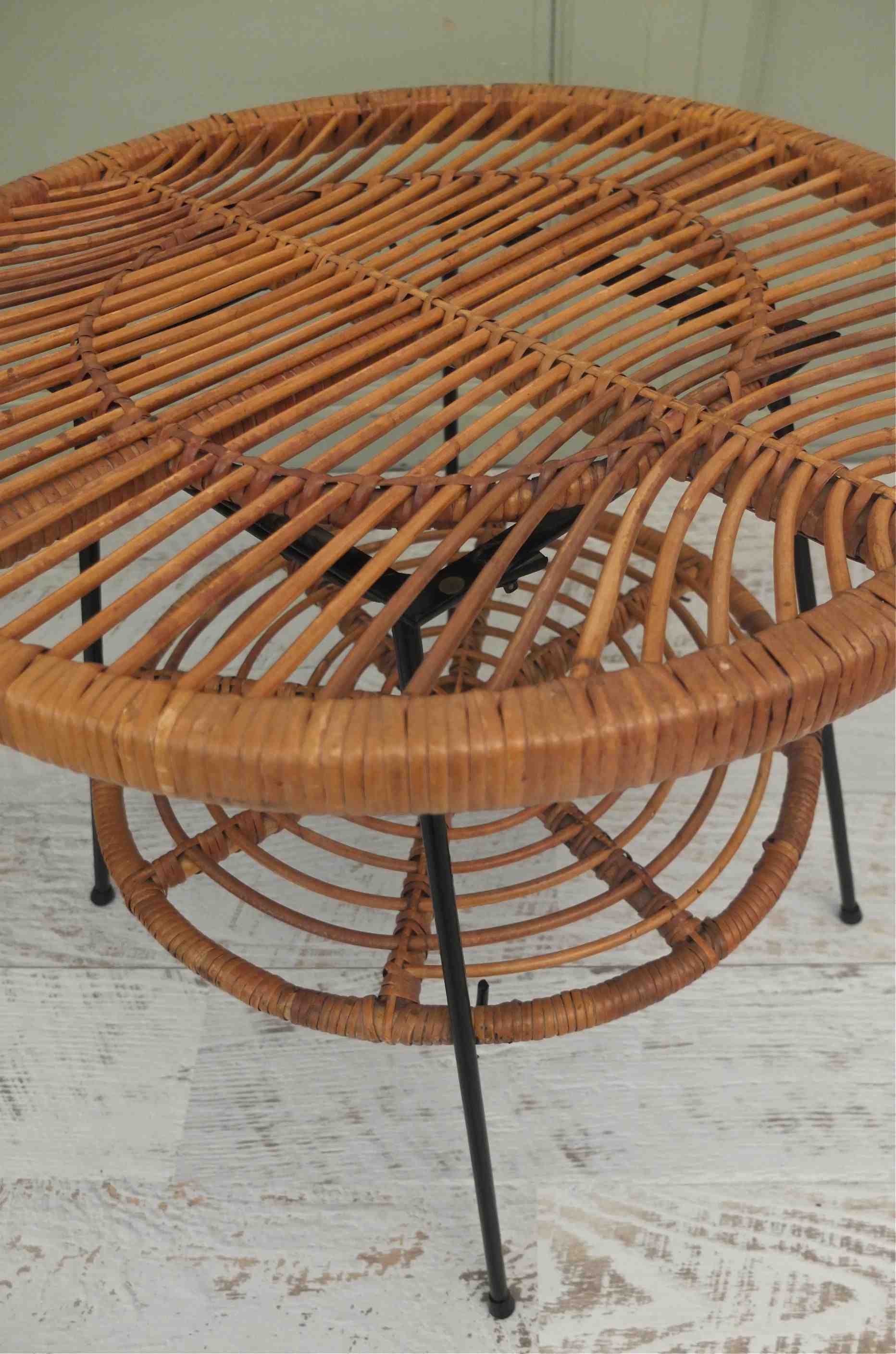 Slavia vintage guéridon en rotin métal des années 50 2 plateaux modèle Condesa 