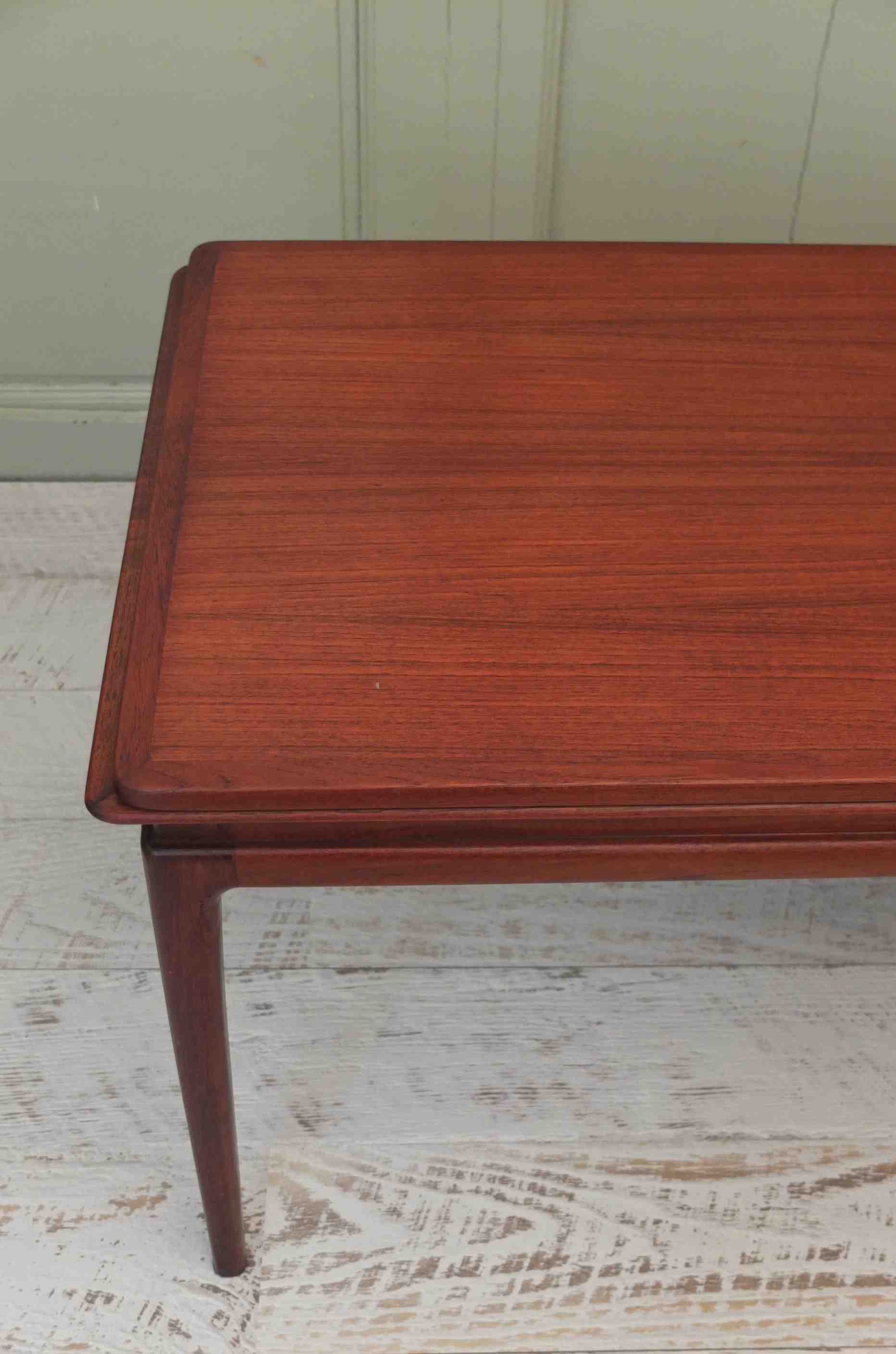 Slavia vintage photo angle table basse des années 60 modèle danois vintage "Dansk" 