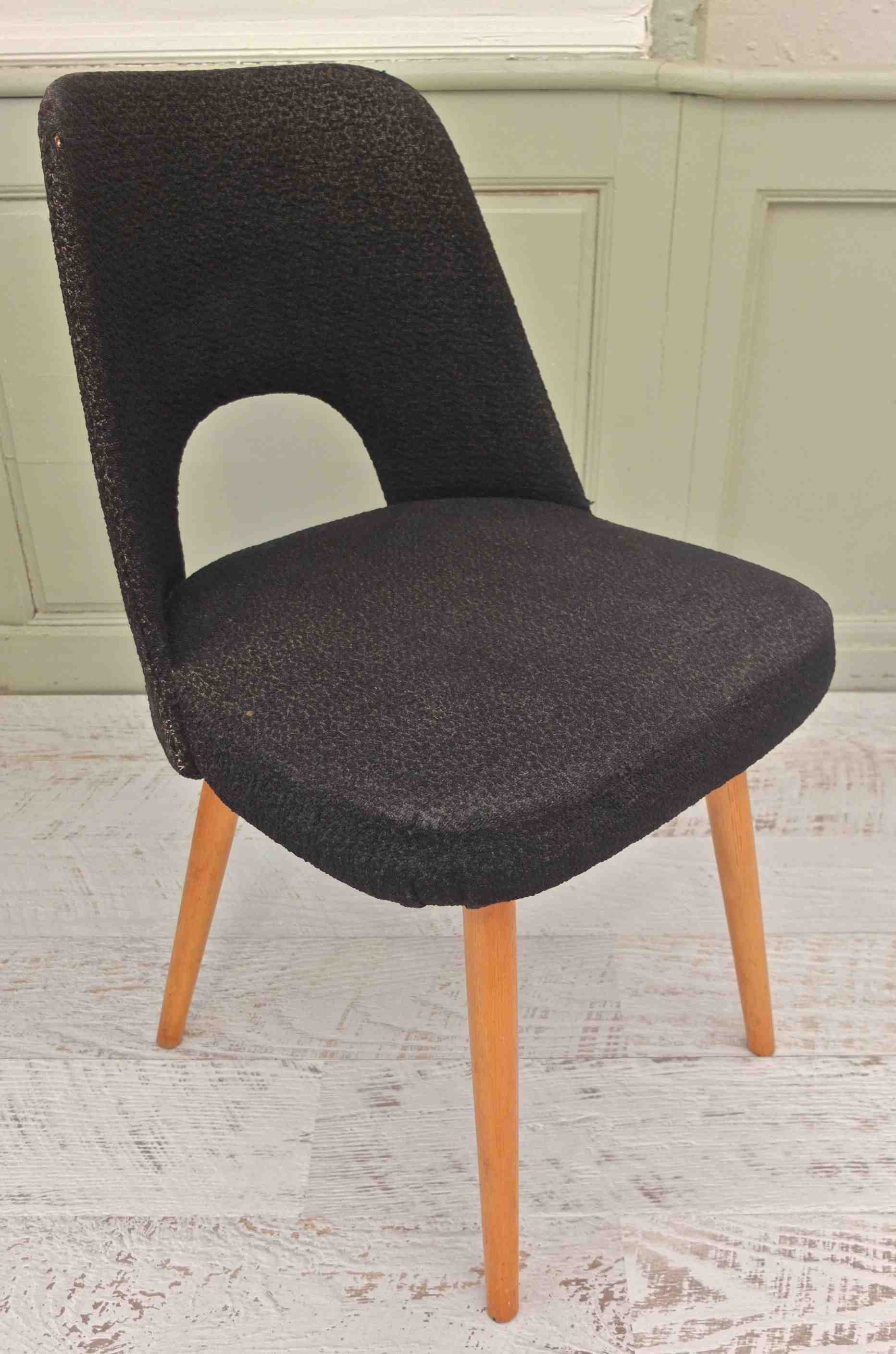 Slavia vintage fauteuil noir années 50 modèle Praktika photo