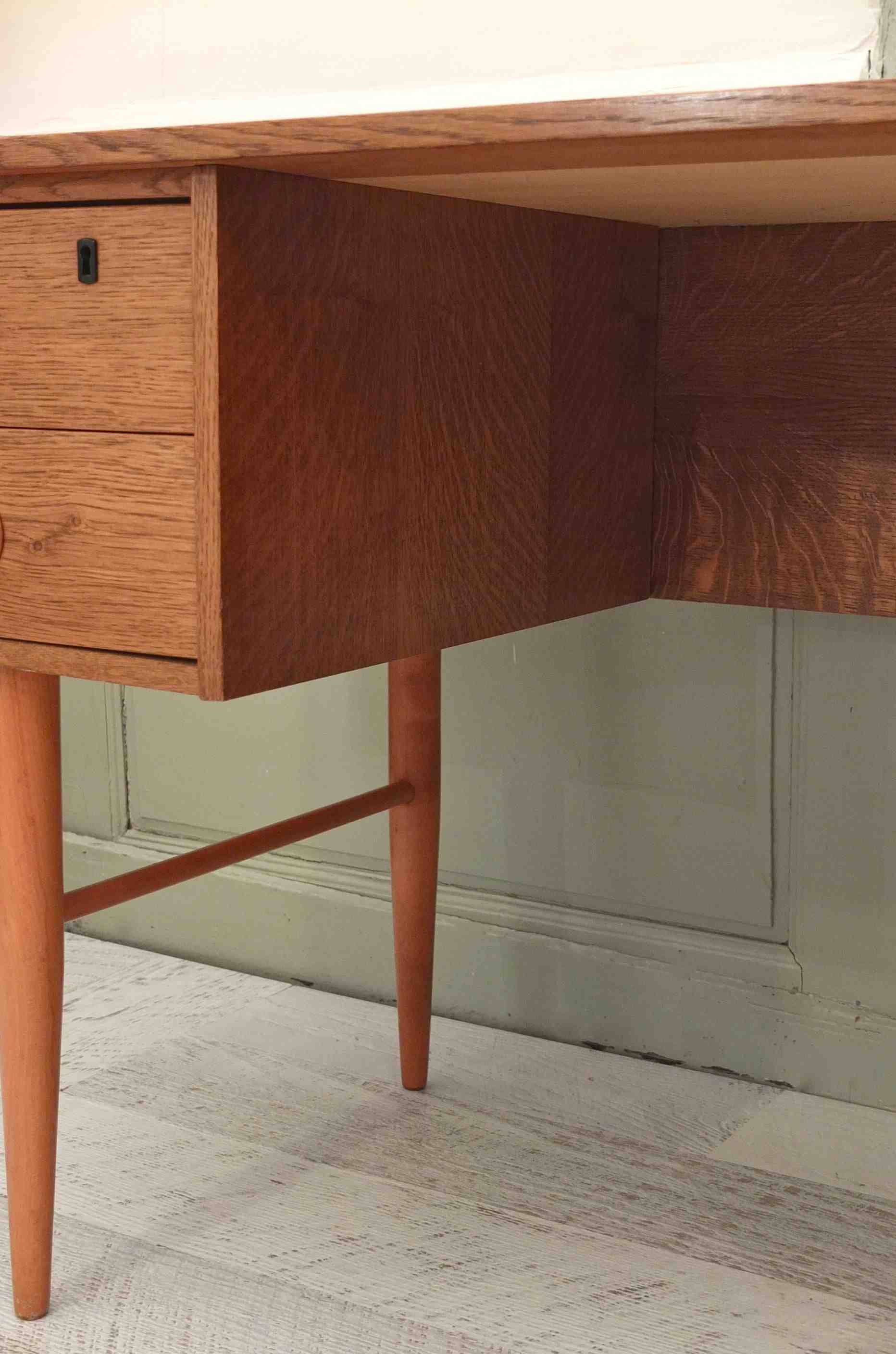 Slavia Vintage bureau en bois allemand vintage de style scandinave annees 60 "Essential" photo