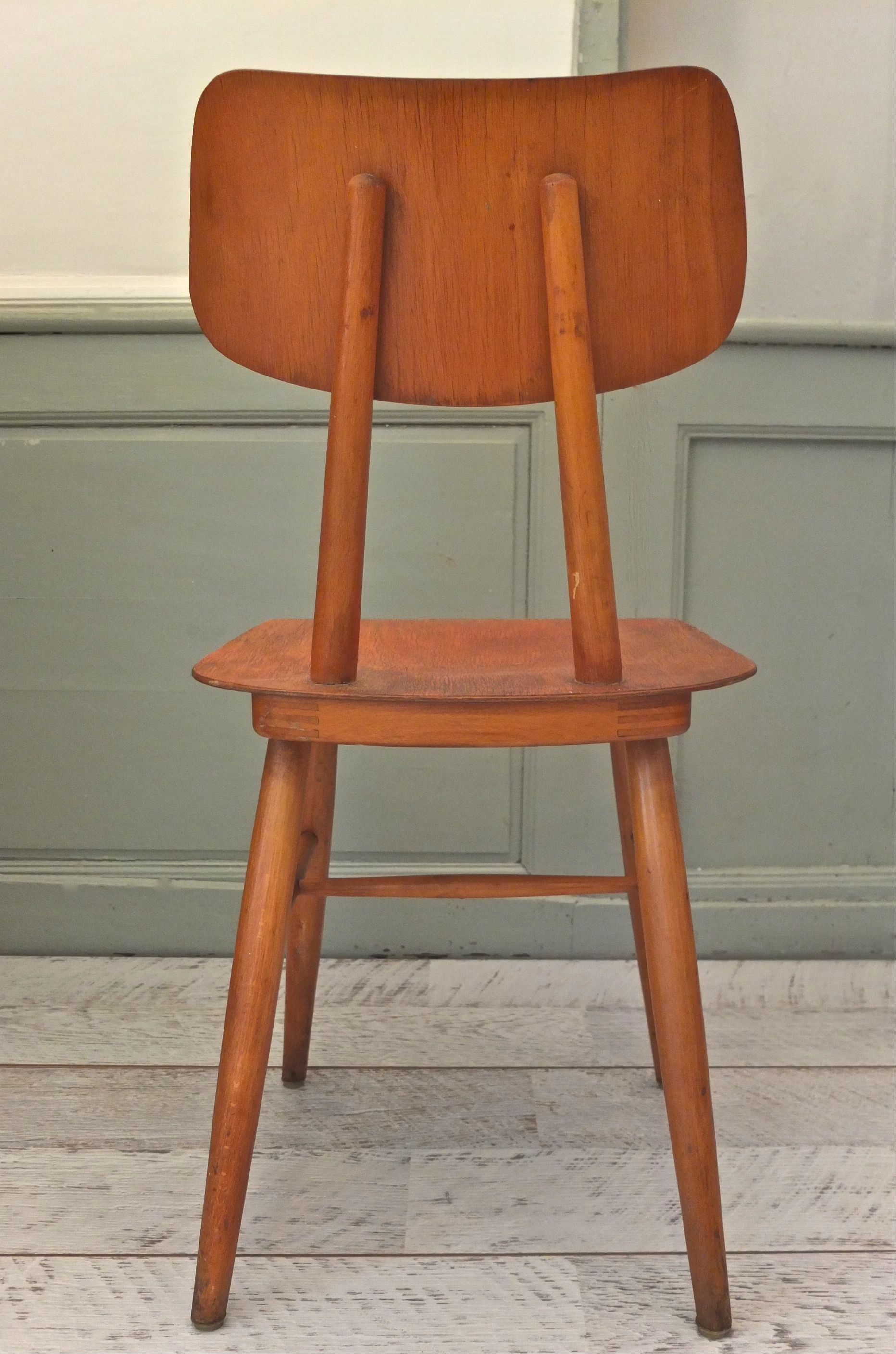 chaise en bois "Air" slavia vintage