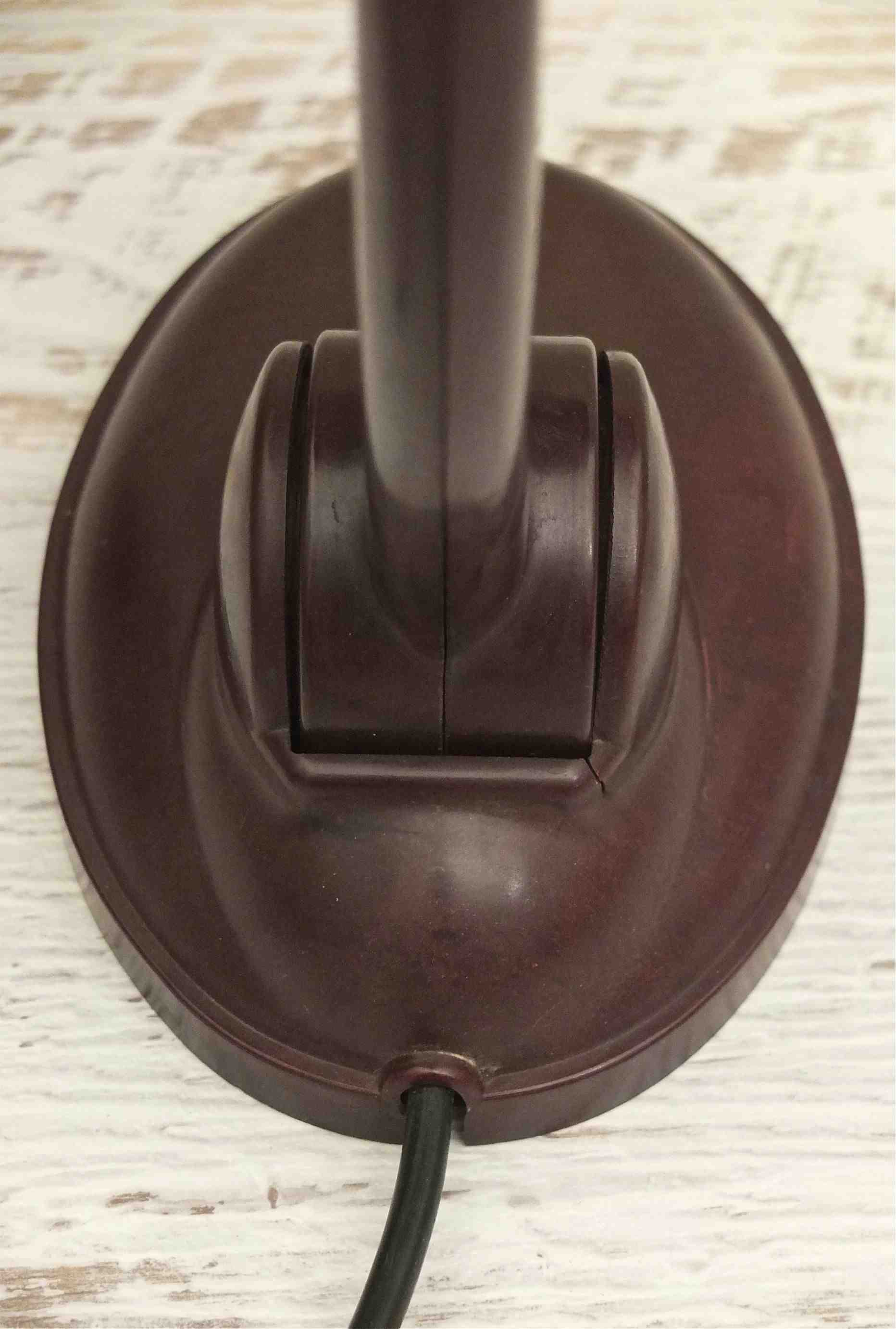 Slavia Vintage lampe en bakélite des années 40, design Eric Kirkham Cole "Bacall" base photo