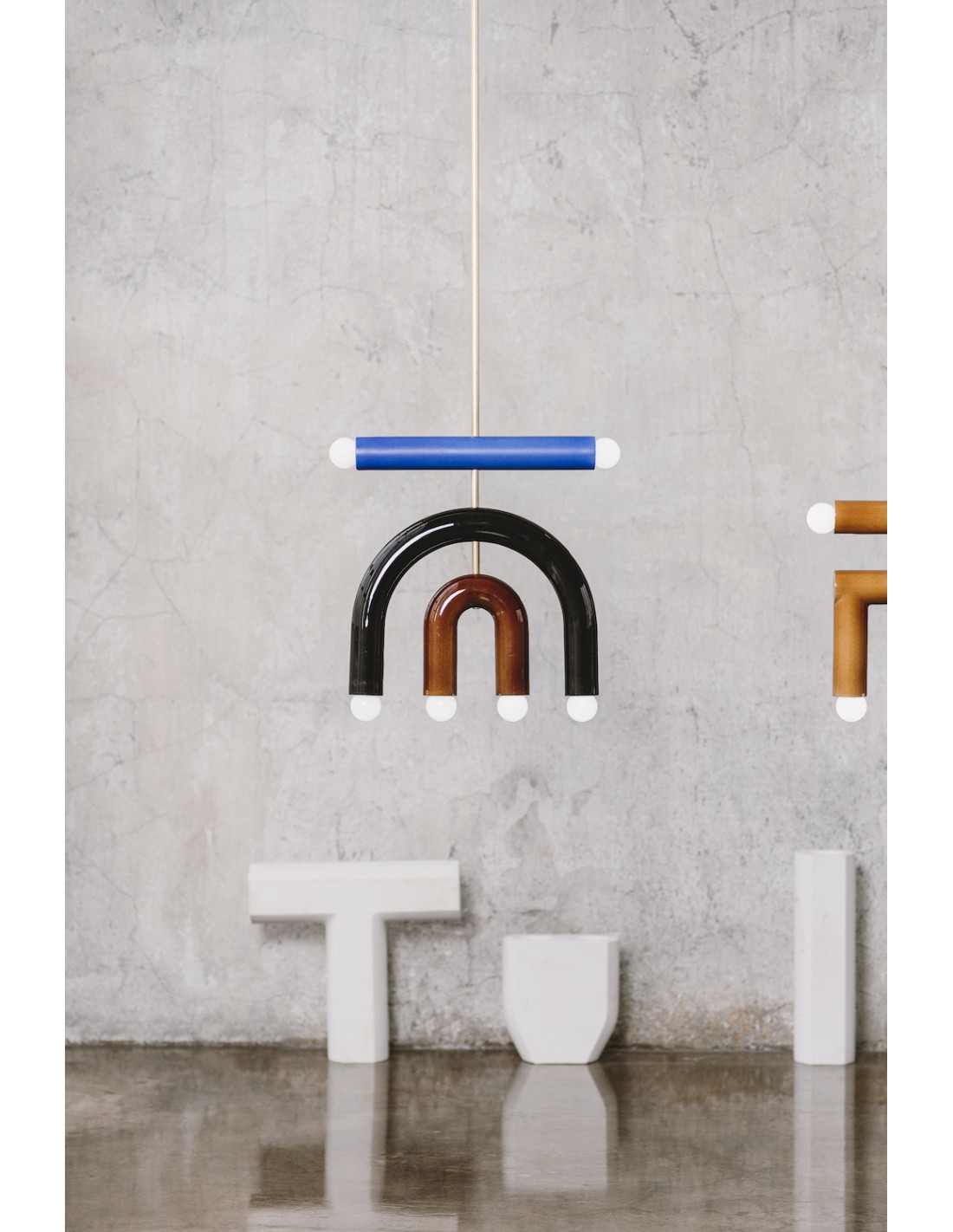 suspension-trn-light-d1-en-ceramique-et-laiton-par-magda-jurek