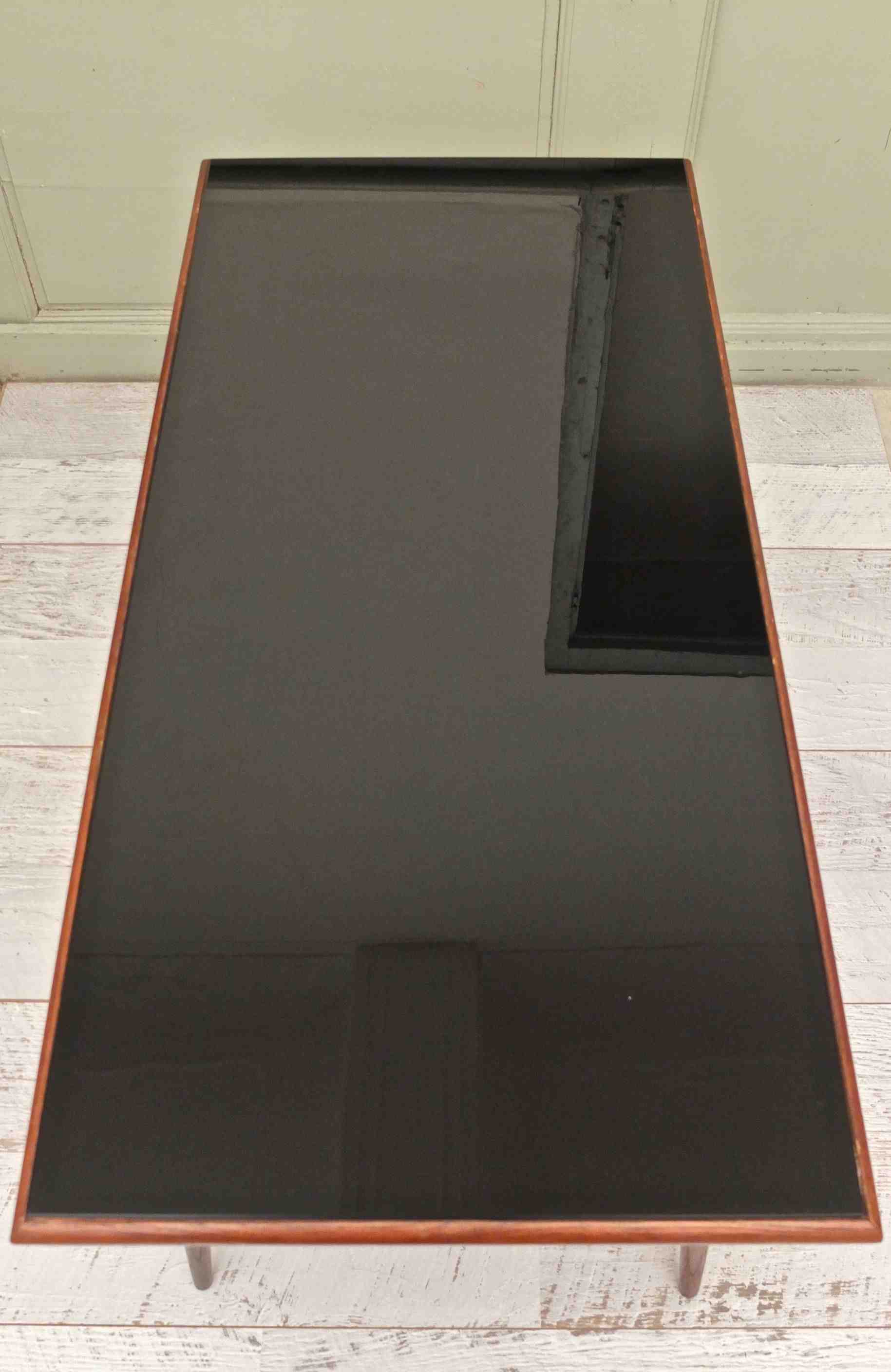 Slavia Vintage table basse vintage en bois et verre noir des années 60 style scandinave modèle "B58"  photo plateau