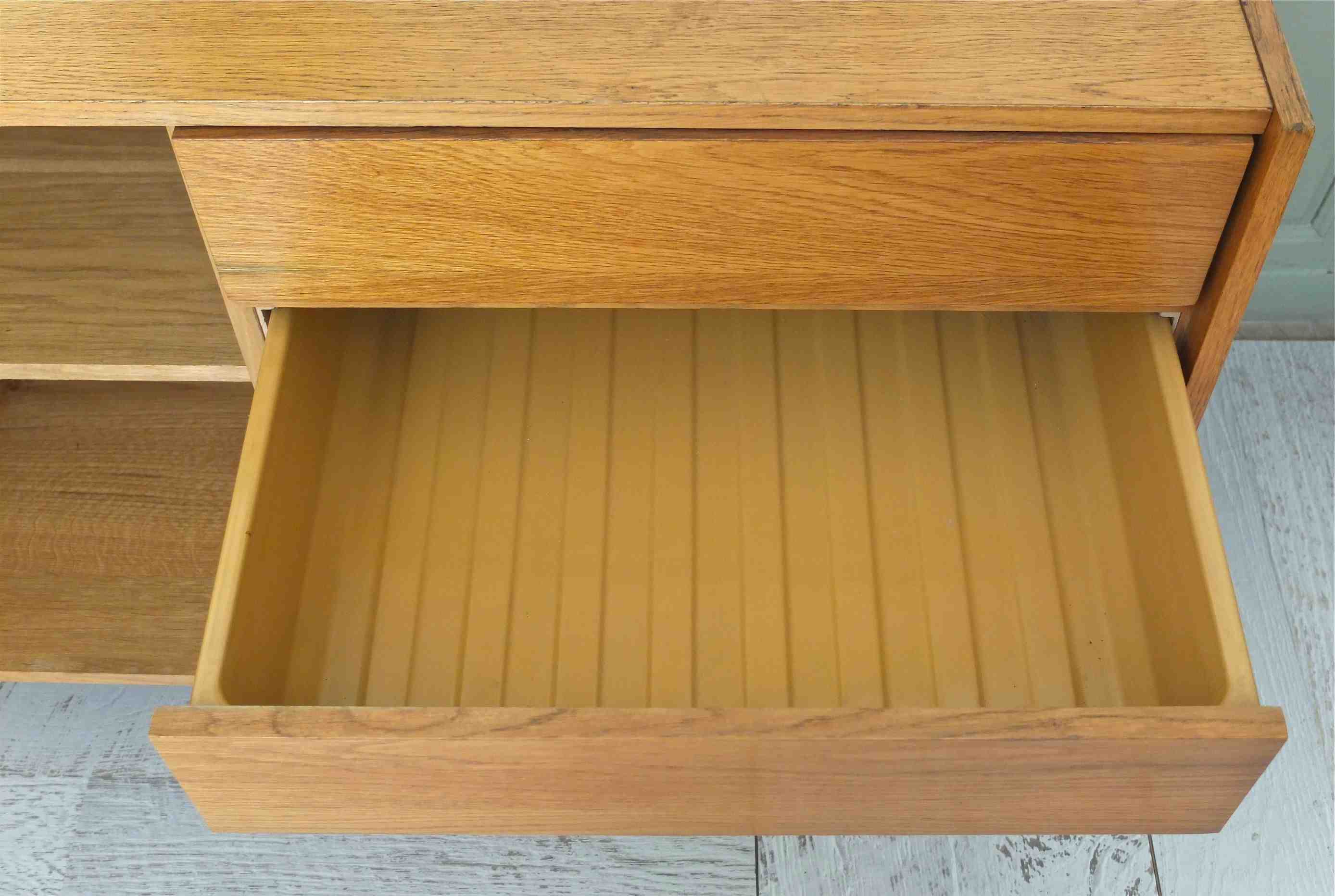 commode vintage chene pieds compas des annees 60 essential slavia vintage 13