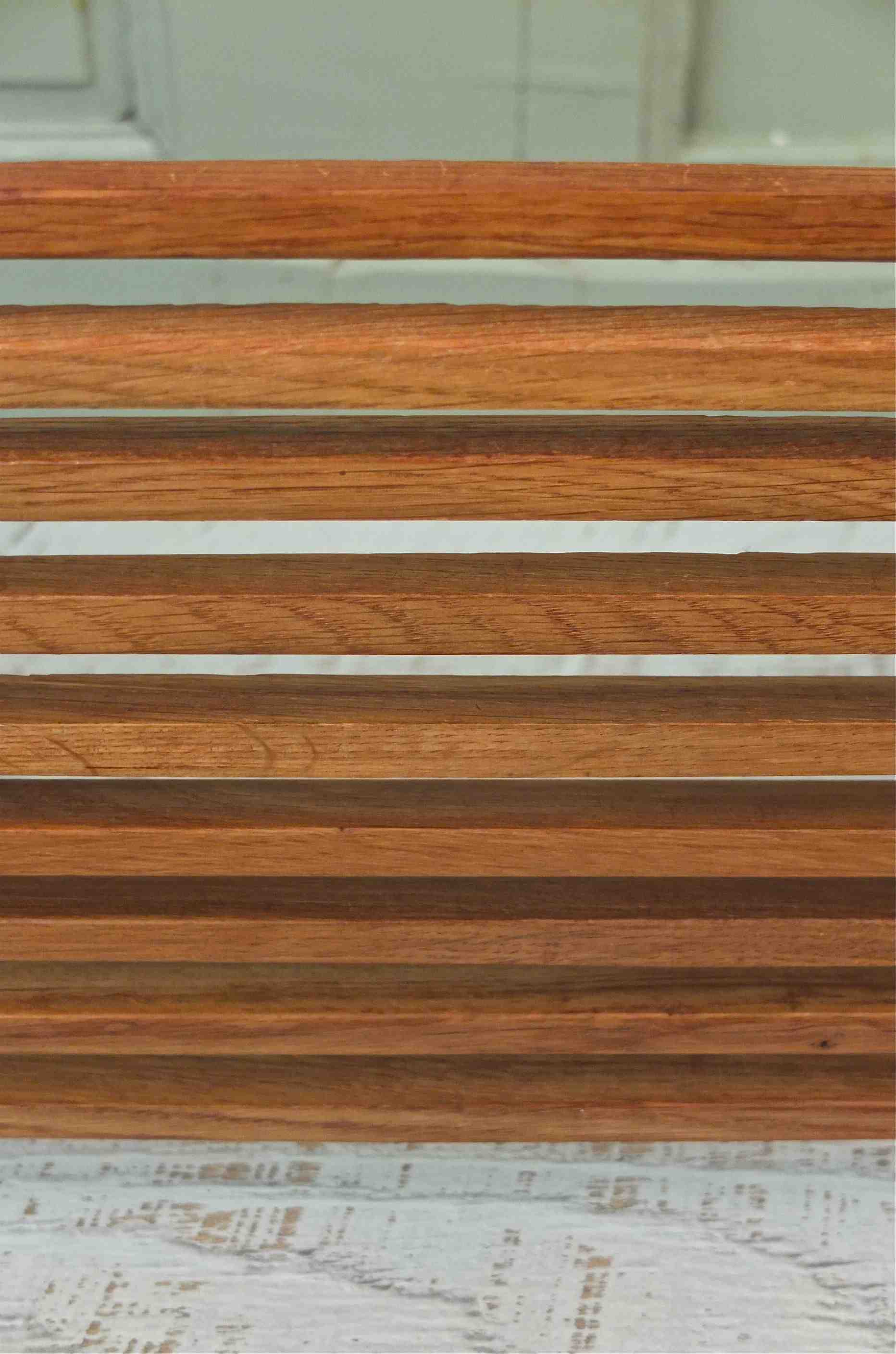 Slavia Vintage porte-manteaux en bois des années 60 détail étagère "Kaaba"