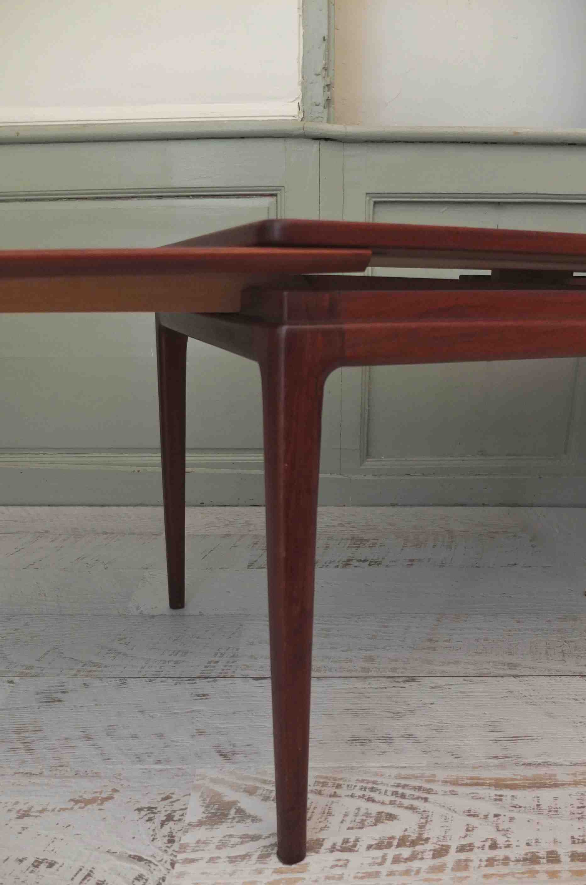 Slavia vintage table basse danoise des années 60 modèle vintage "Dansk" photo déplacement de la rallonge 
