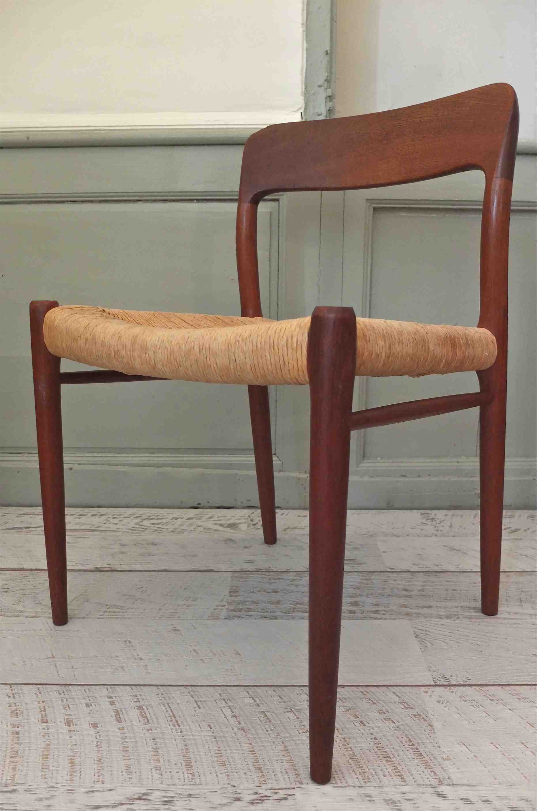 slavia vintage photo 6 chaise scandinave de type modèle 71 de Niels O