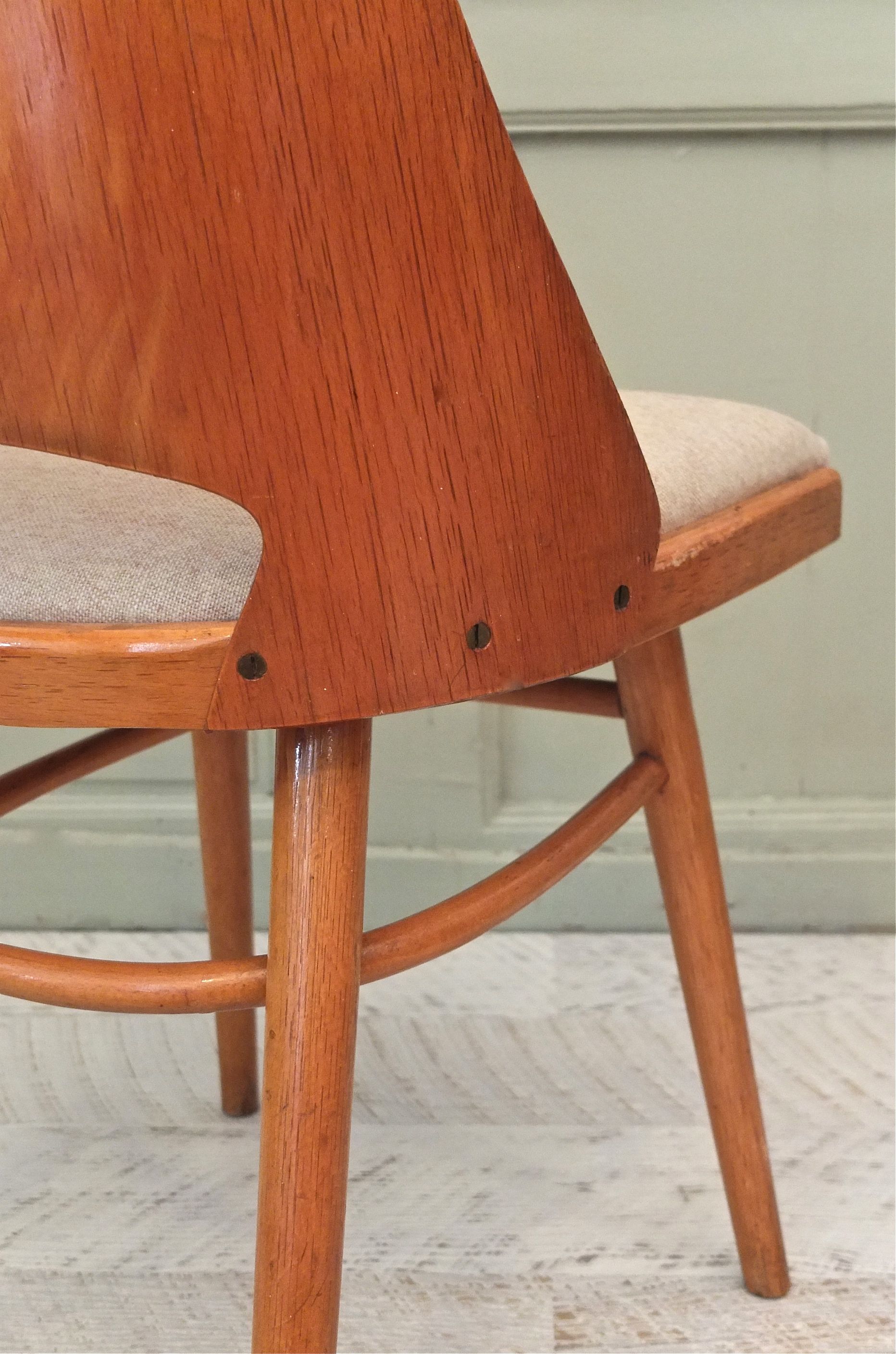 chaise Ton dossier en bois courbe Arco 4