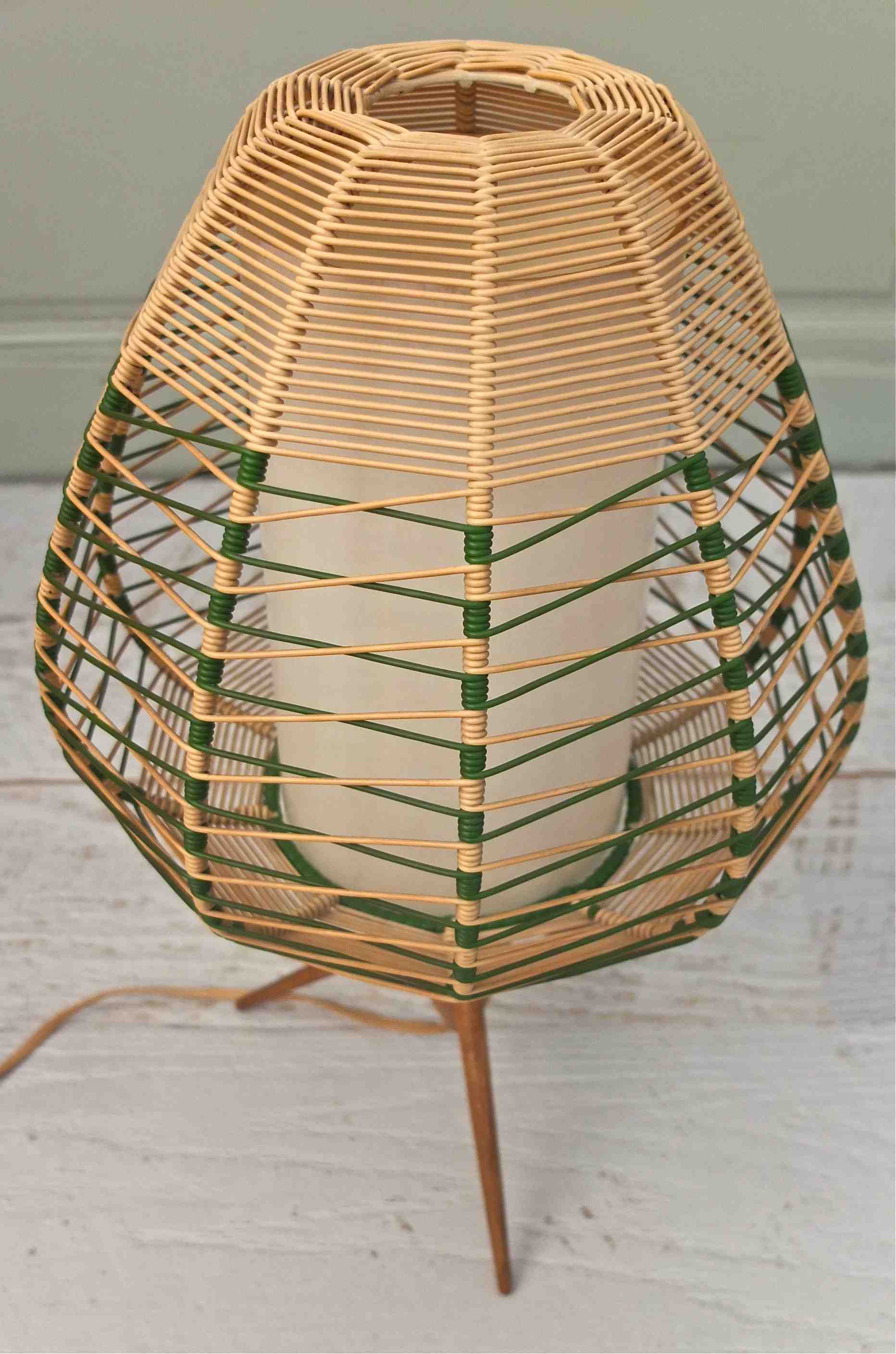 Slavia Vintage lampe des années 60 en bois et fils scoubidou modèle "Winnetou"