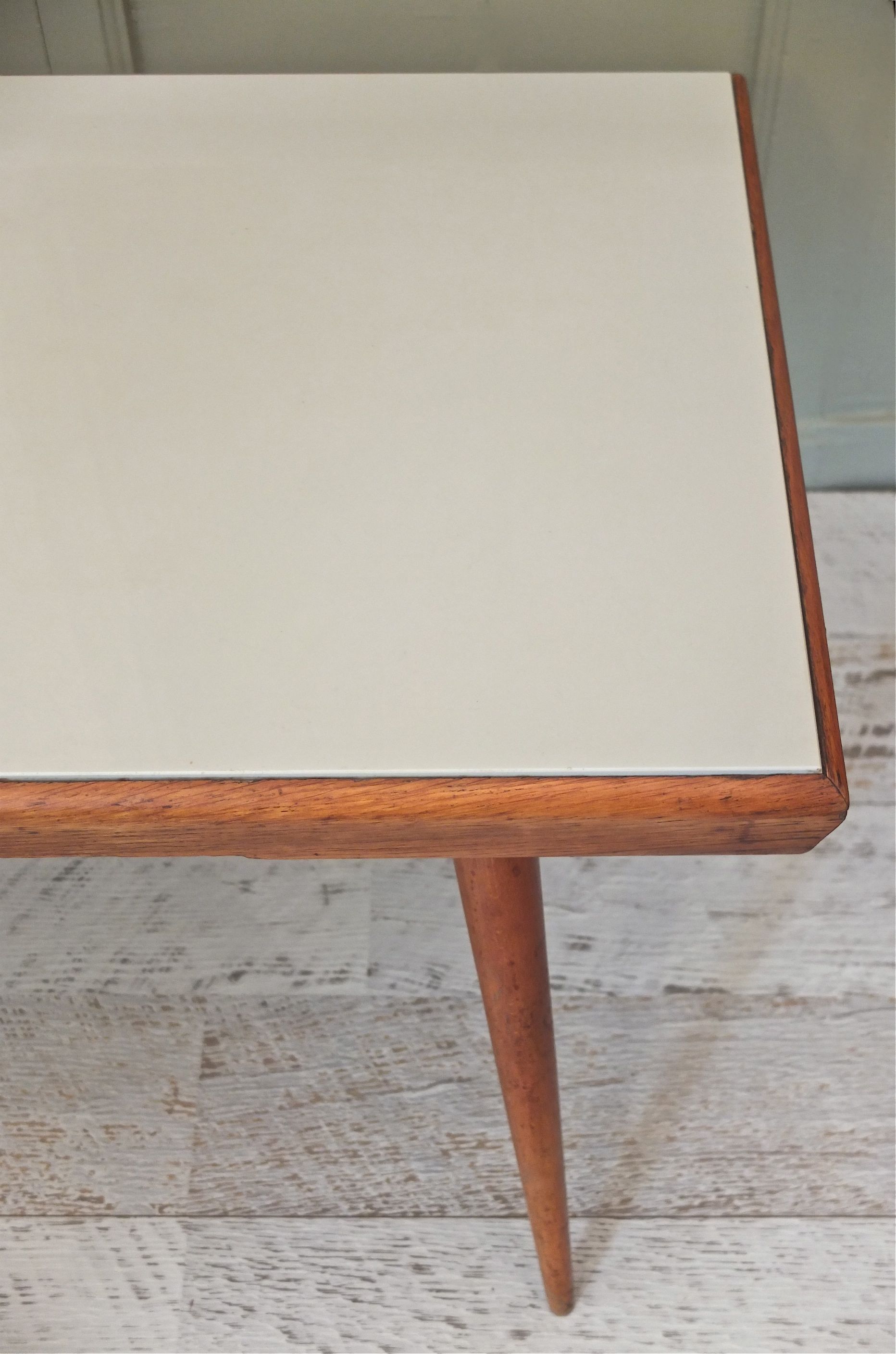 Slavia Vintage table blanche pieds compas  bois Clair Obscur Slavia Vintage