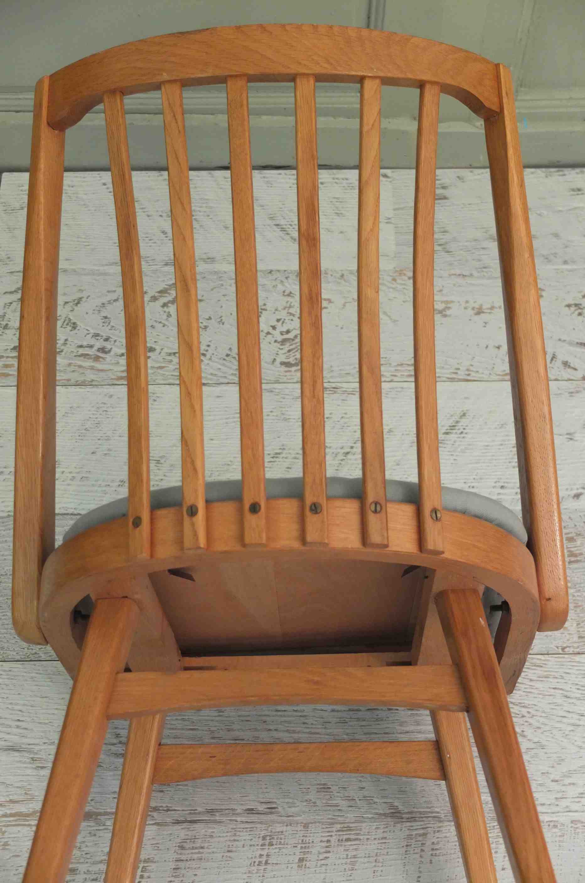 chaise de style scandinave Ton "Baltique" slavia vintage 4