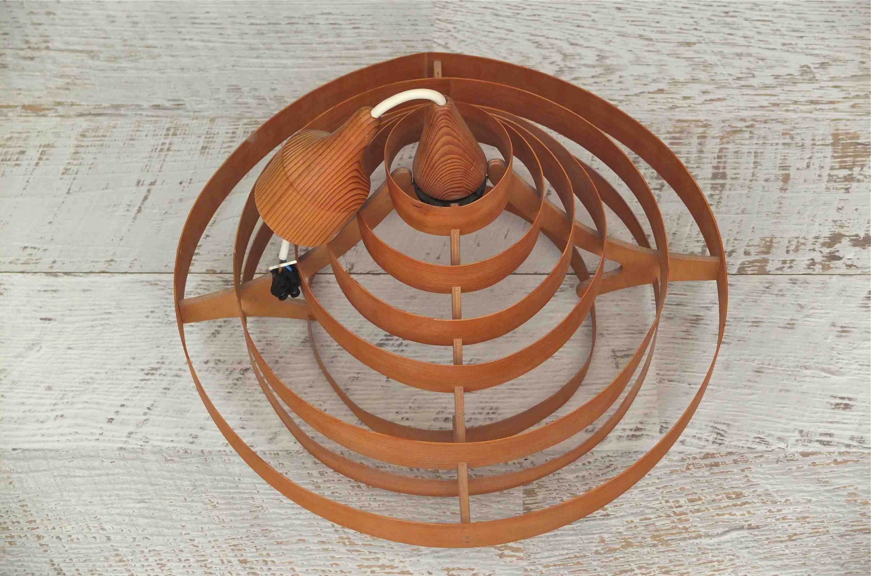 suspension de style scandinave annees 60 "orbite" slavia vintage