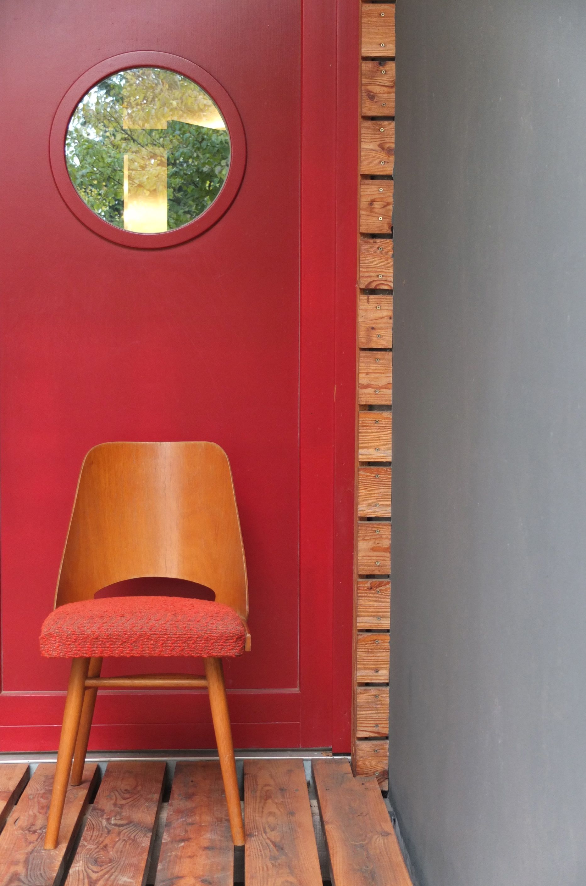 chaise _ton_bois_courbe_slavia_vintage