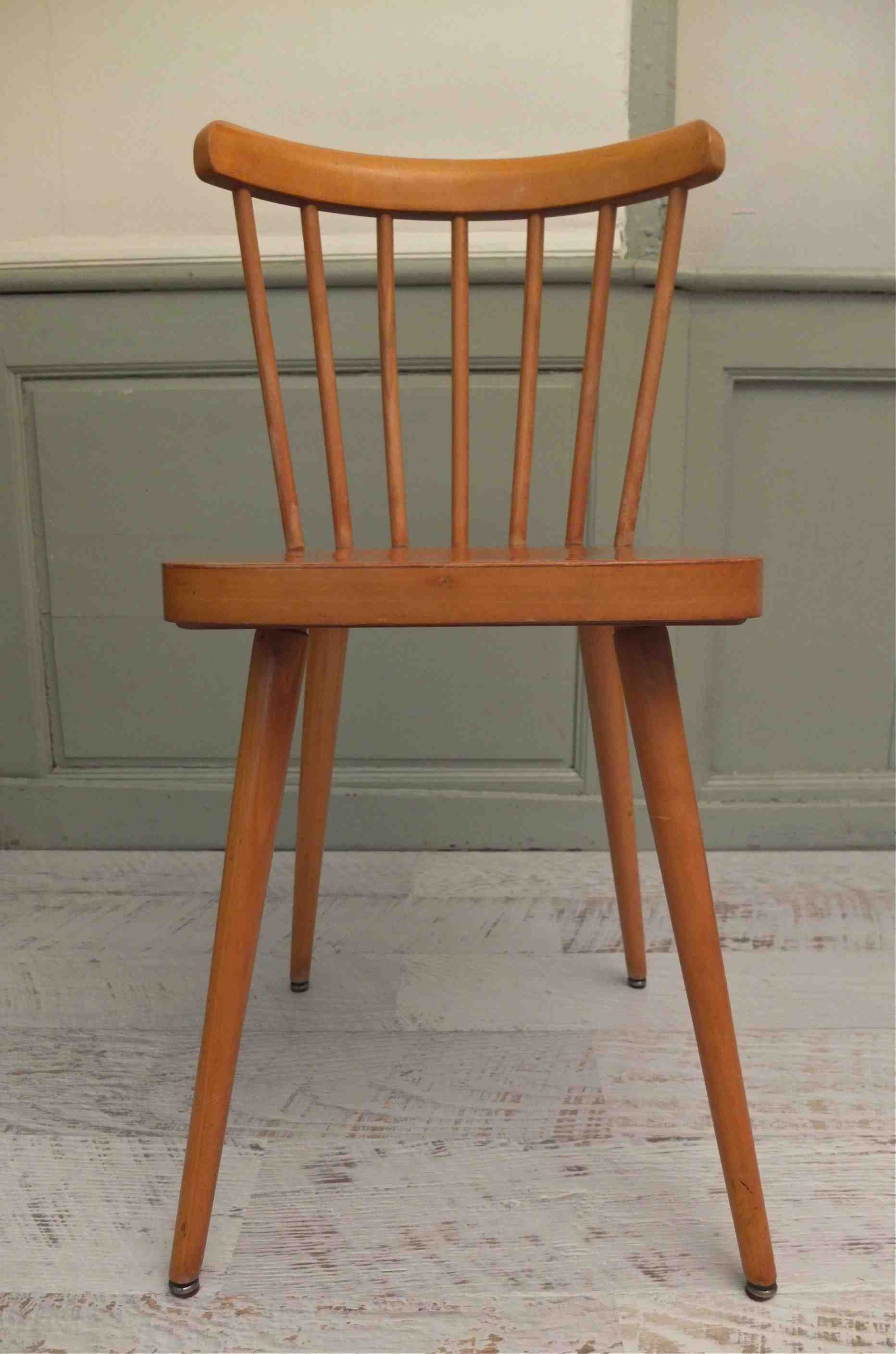 Slavia vintage chaise en bois vintage dossier à barreaux modèle "Big Sur"