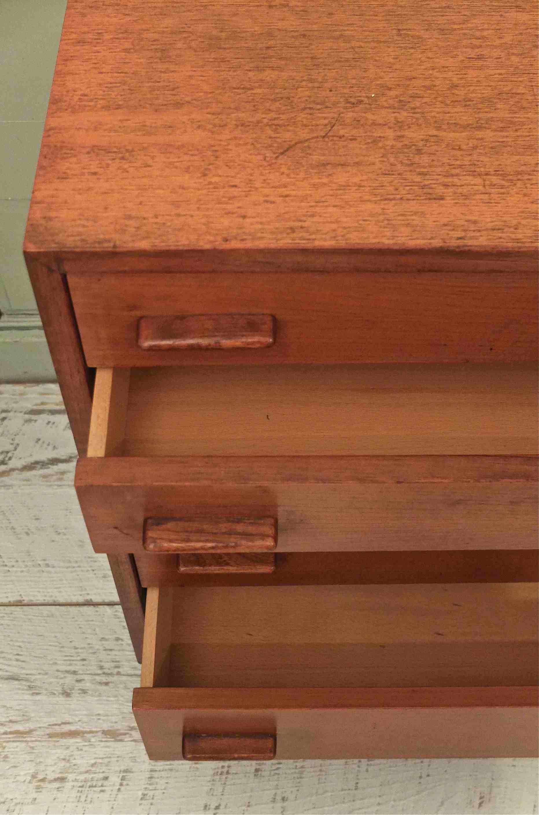 commode vintage de style scandinave en bois "luggage" slavia vintage 7