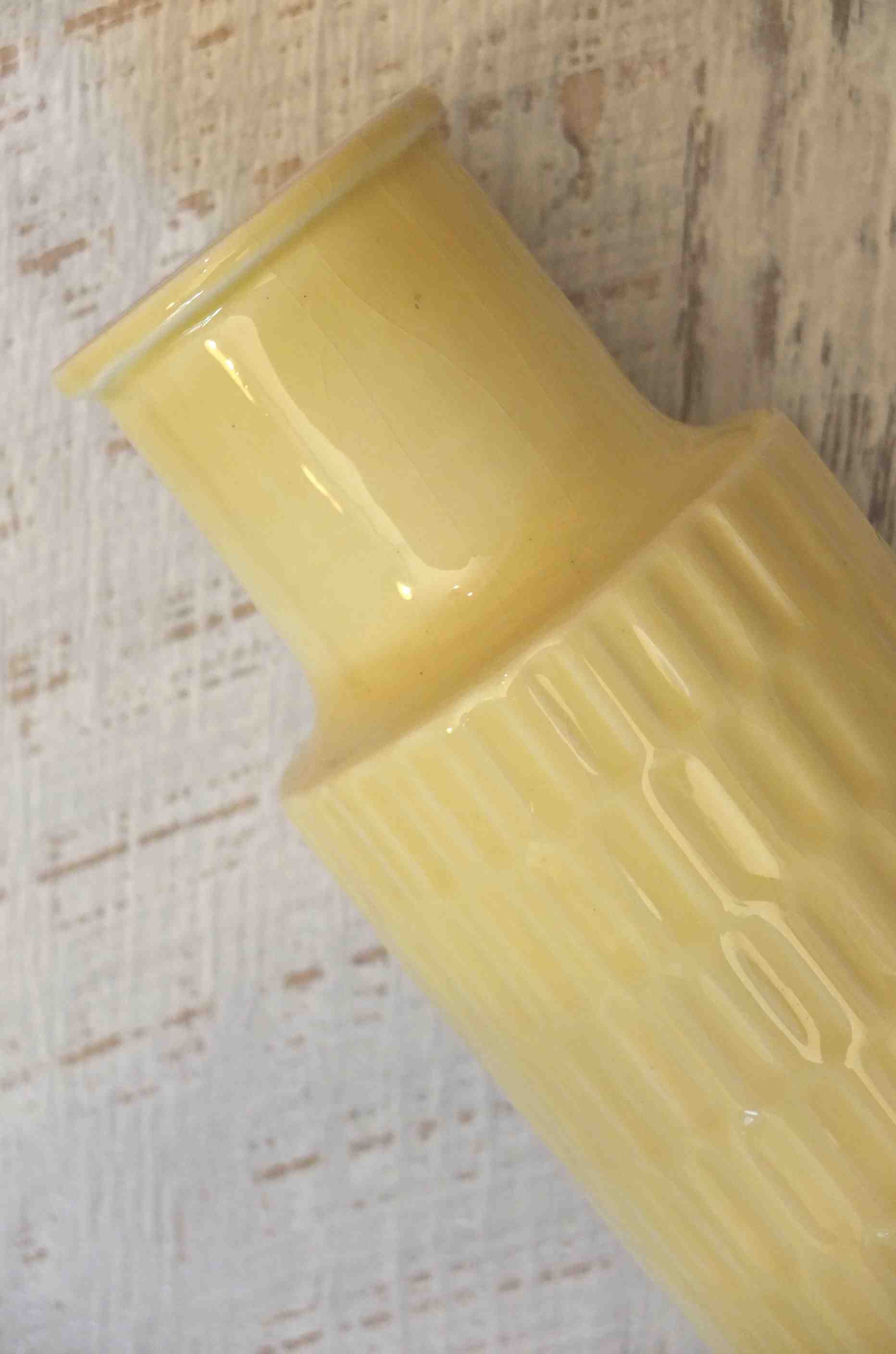 Slavia Vintage vase en porcelaine des annees 60 tchecoslovaque "Vanilla" detail motifs fantaisie