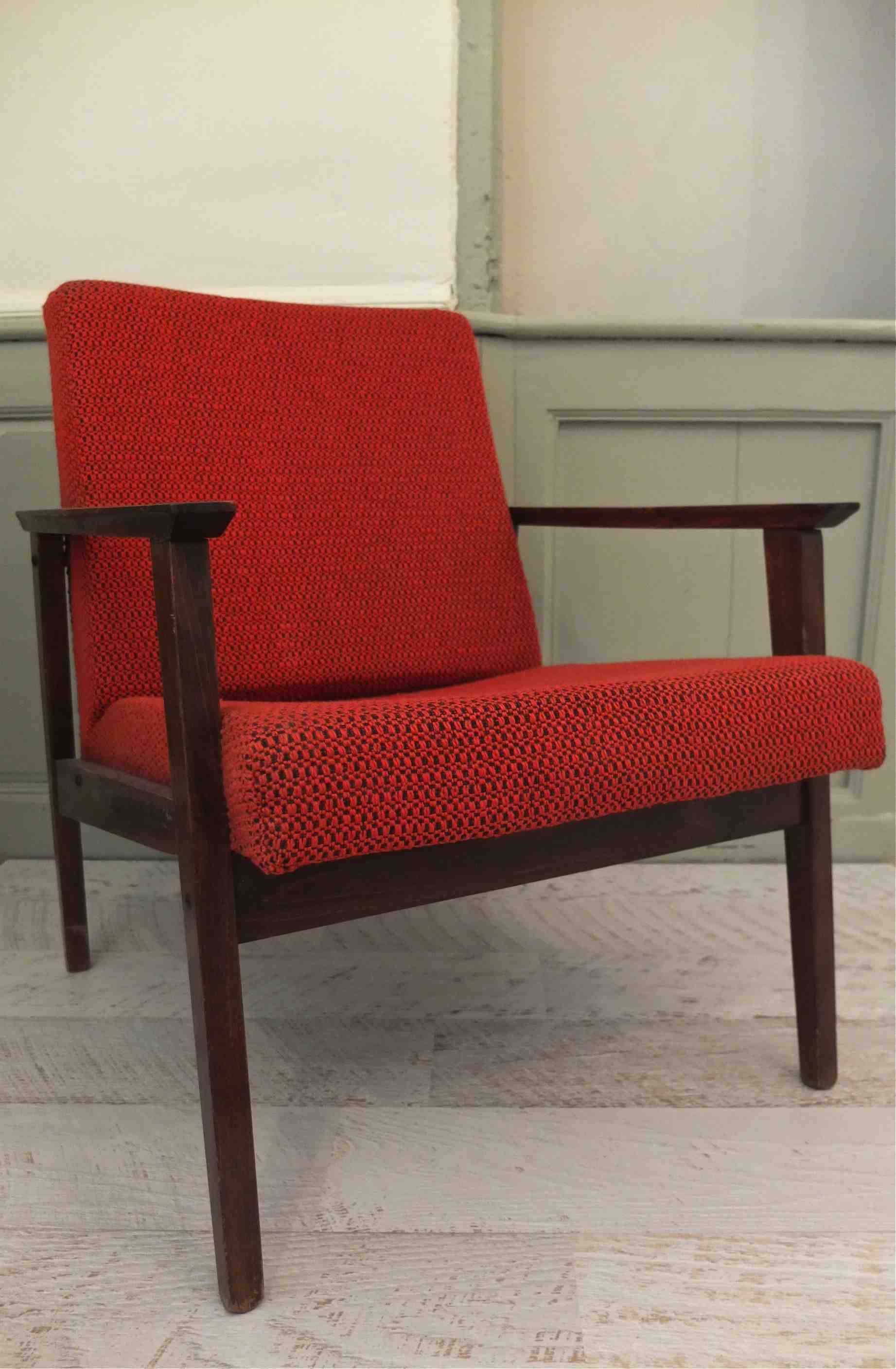 fauteuil midcentury aux lignes modernistes Slavia Vintage "Madison Avenue" 5