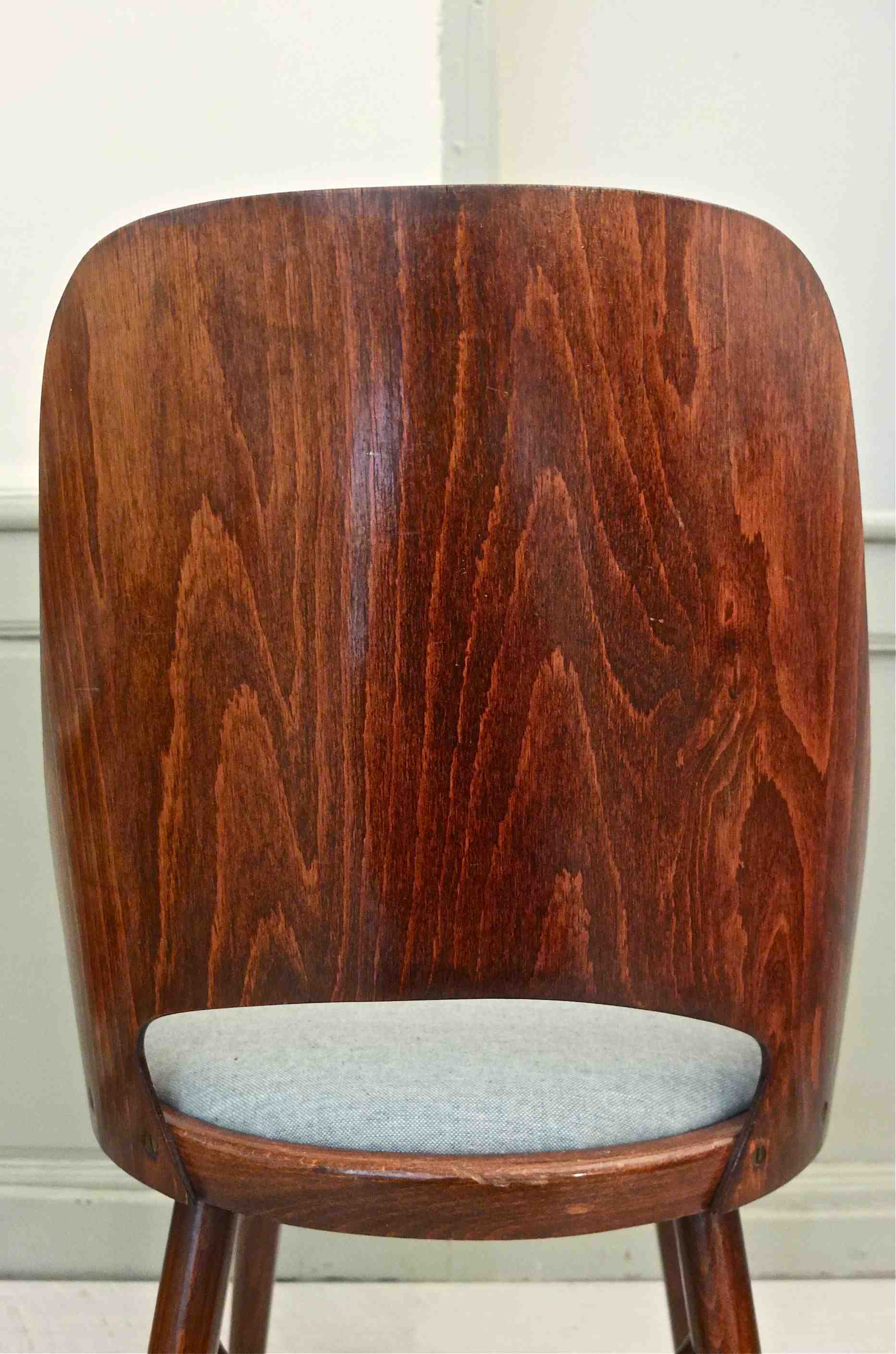 Slavia Vintage chaise Ton en bois thermoformé des années 60 vintage "Kava"  dossier courbé style Thonet