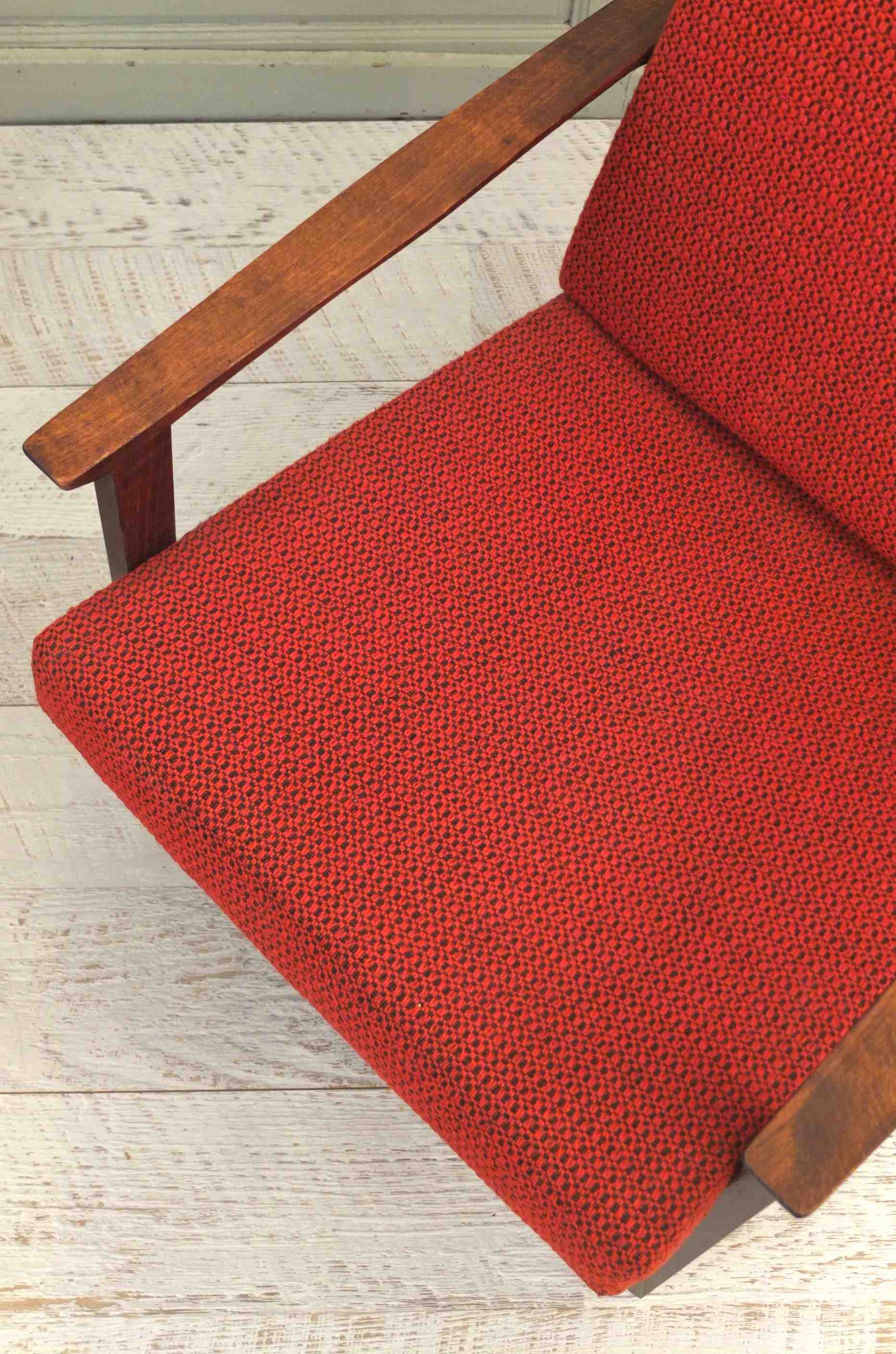 fauteuil midcentury aux lignes modernistes Slavia Vintage "Madison Avenue" 8