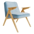 fauteuil bunny - 366 concept - velvet - velours bleu ciel teinte chêne - design polonais 