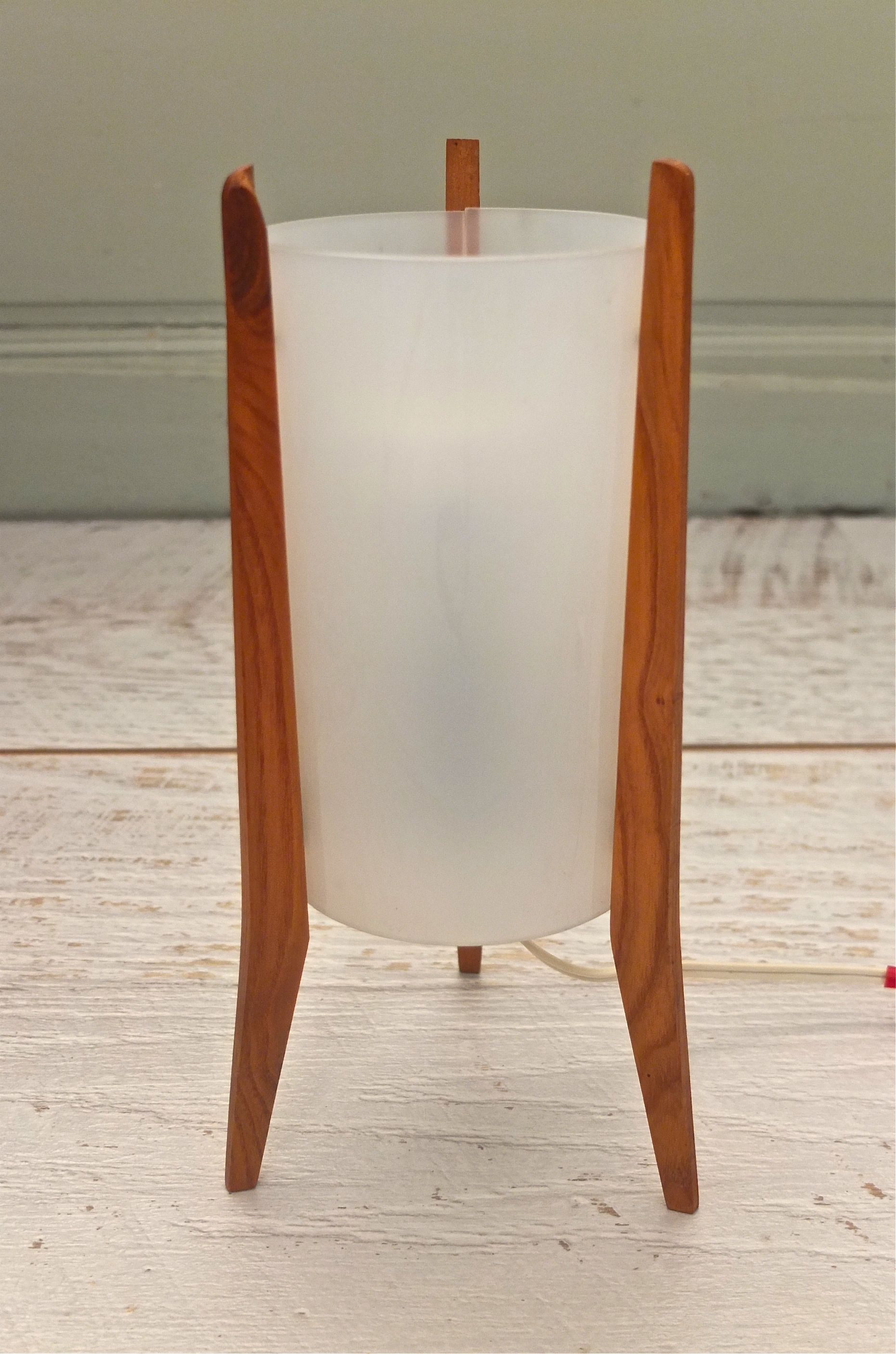 Slavia vintage lampe tripode vintage des années 80 modèle Luzerna