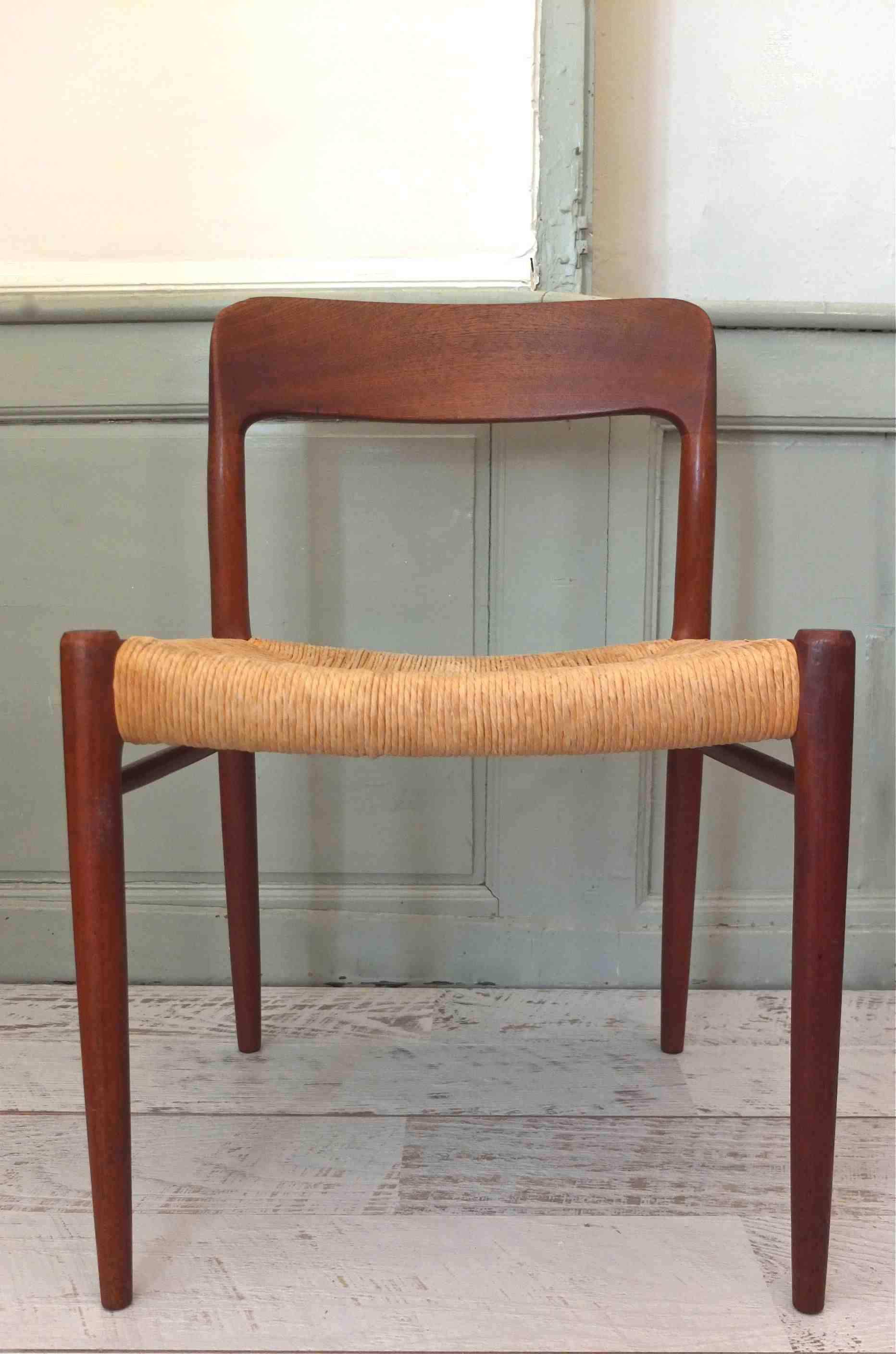 slavia vintage chaise scandinave de type modèle 71 de Niels O copie