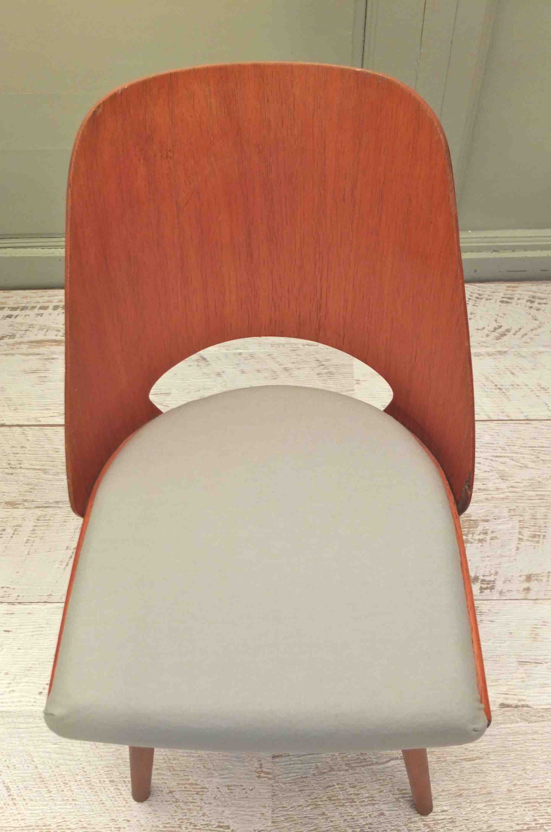 chaise en bois courbé Bentwood 3 slavia vintage