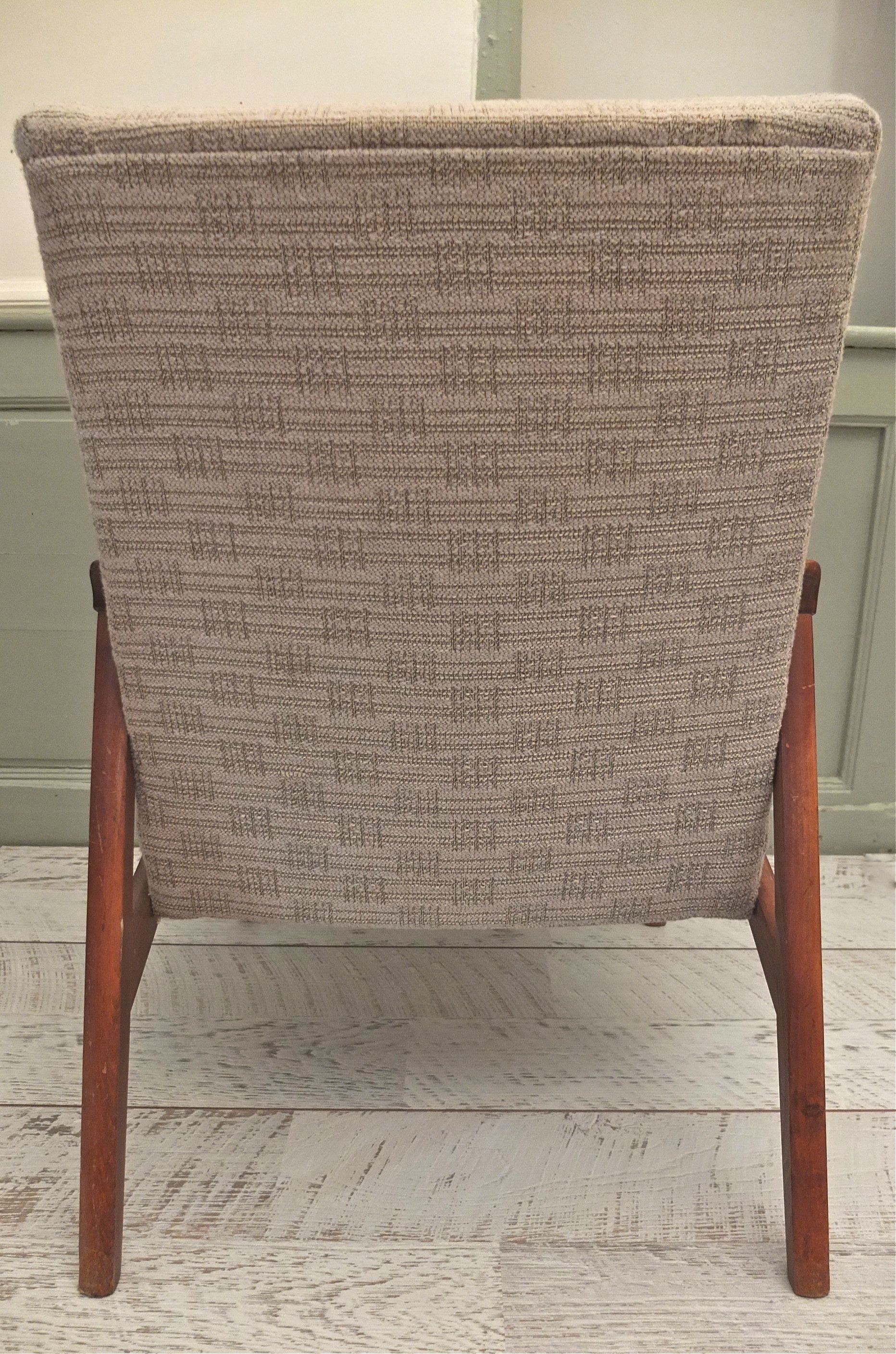 Slavia Vintage fauteuil de style scandinave années 50 partie arrière modèle Borgen