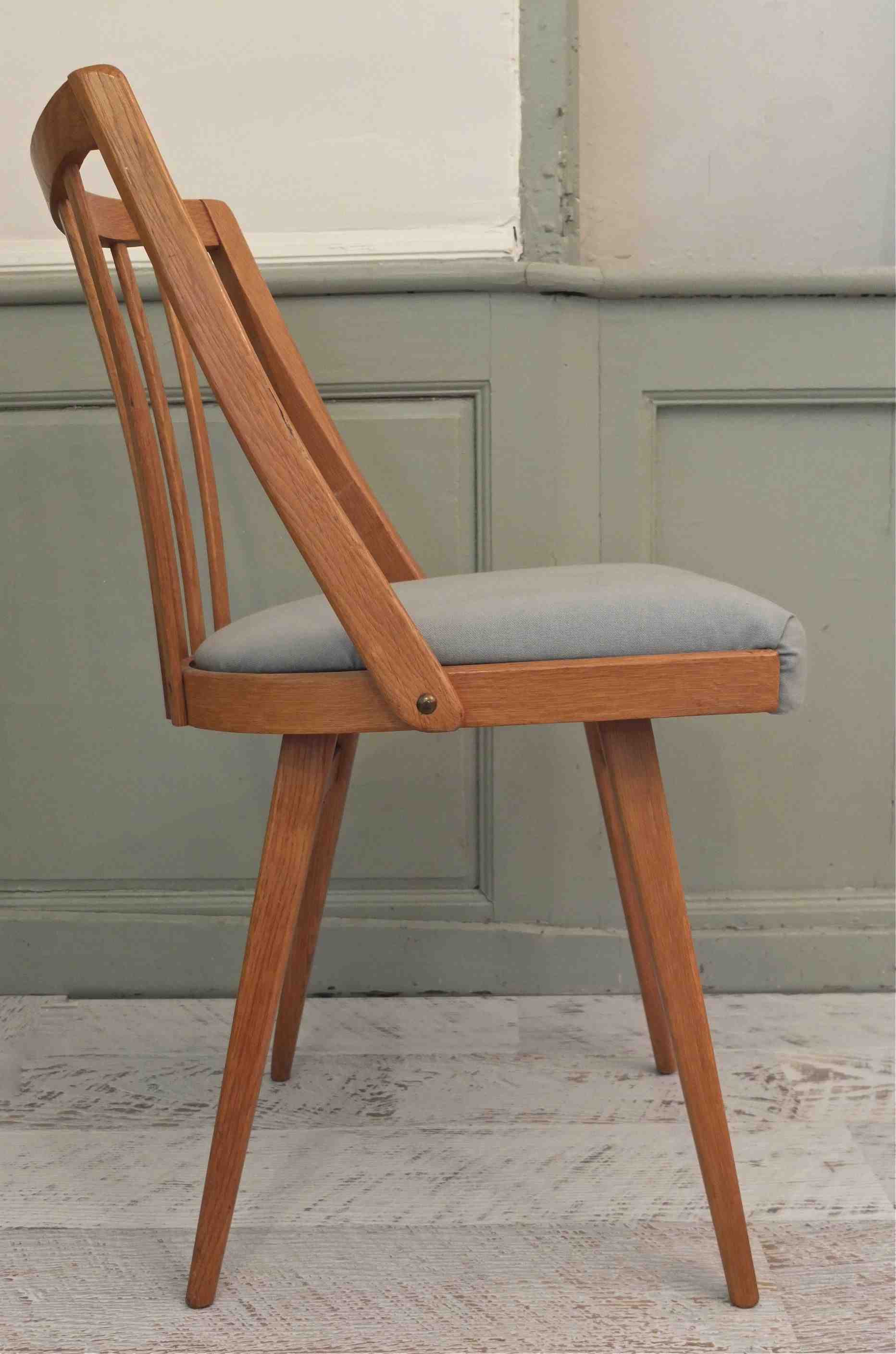 chaise de style scandinave Ton "Baltique" slavia vintage 8