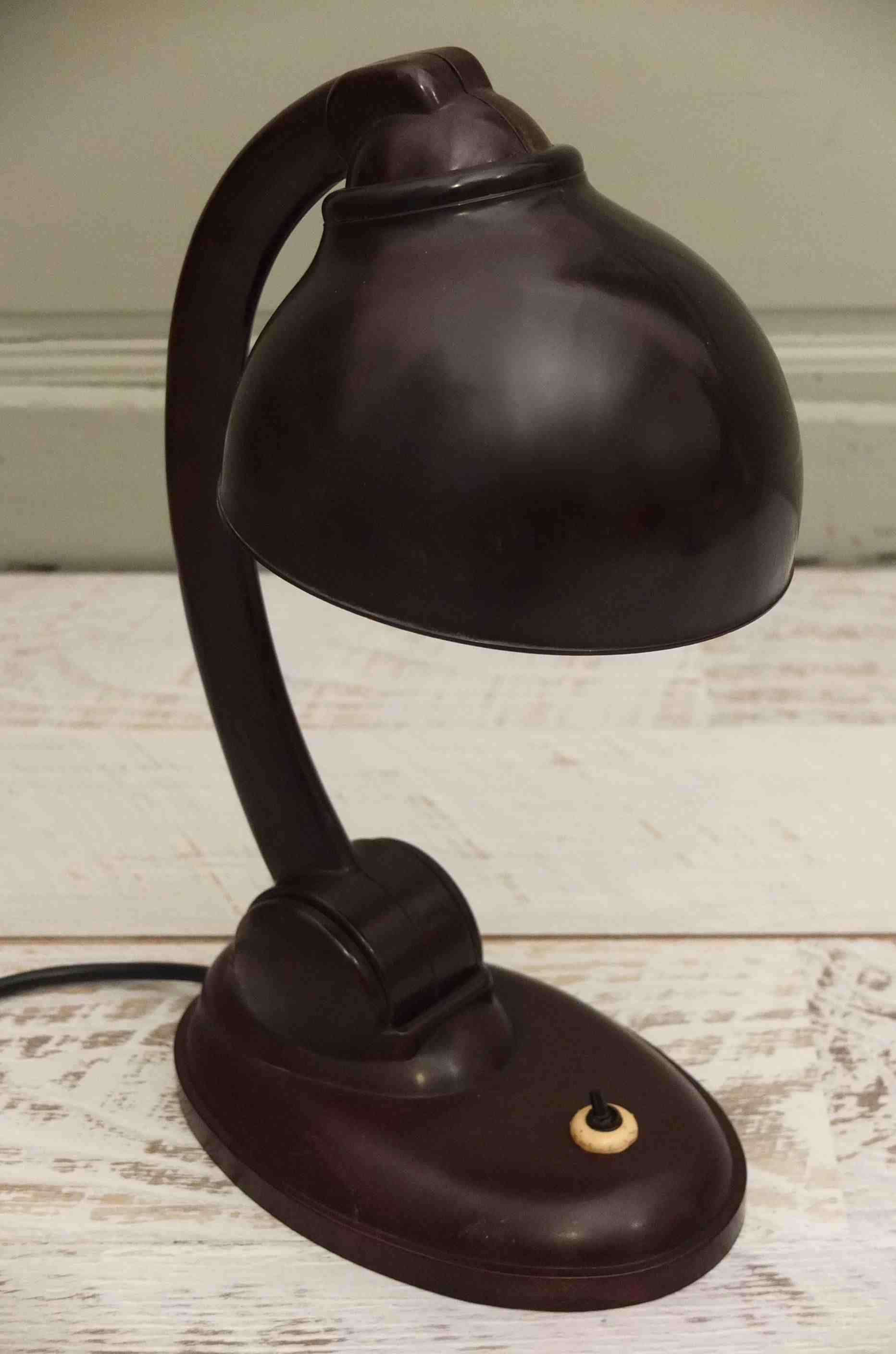 Slavia Vintage lampe en bakélite des années 40, design Eric Kirkham Cole "Bacall" photo globale