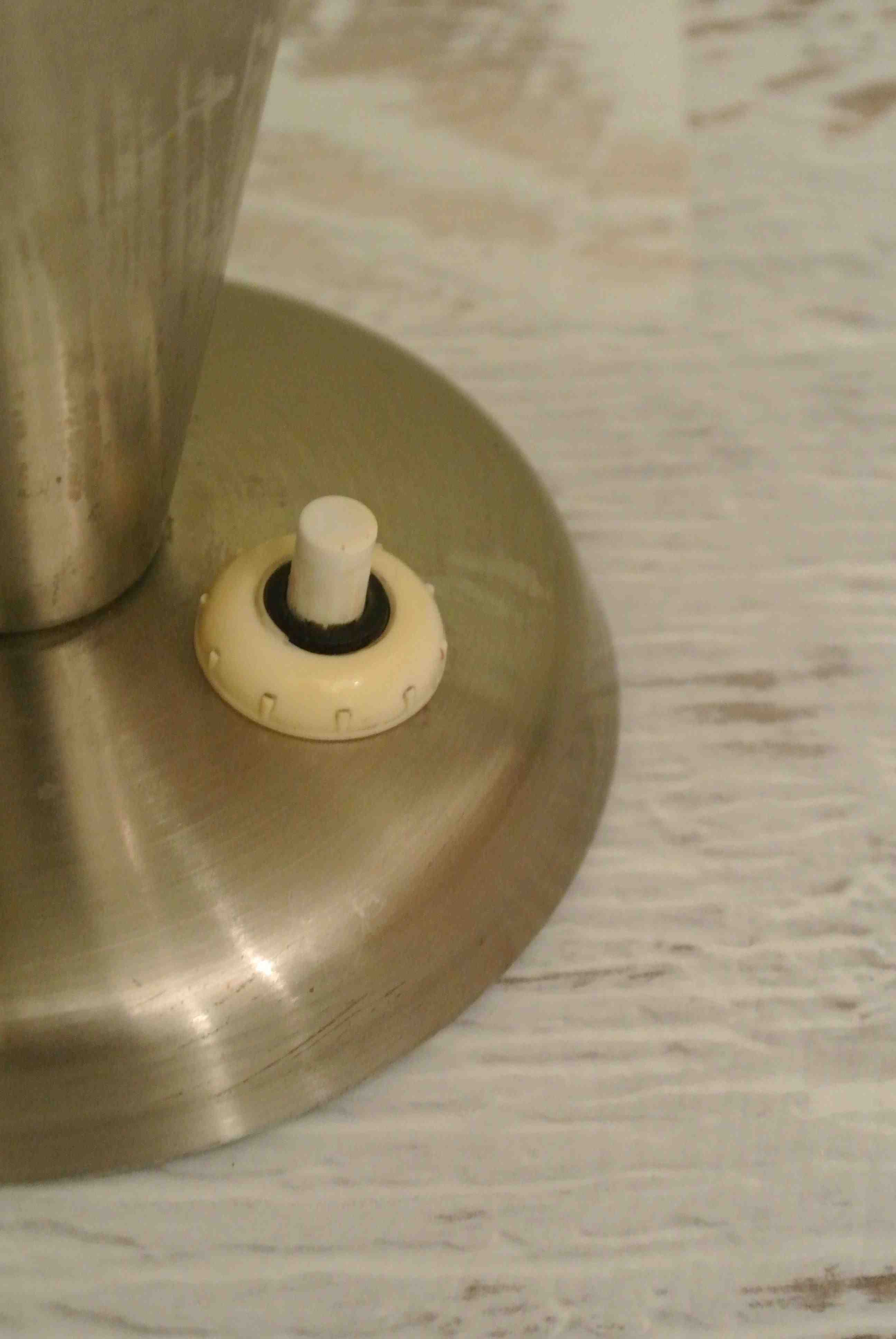Slavia Vintage petite lampe chromée années 40 "MGM" interrupteur