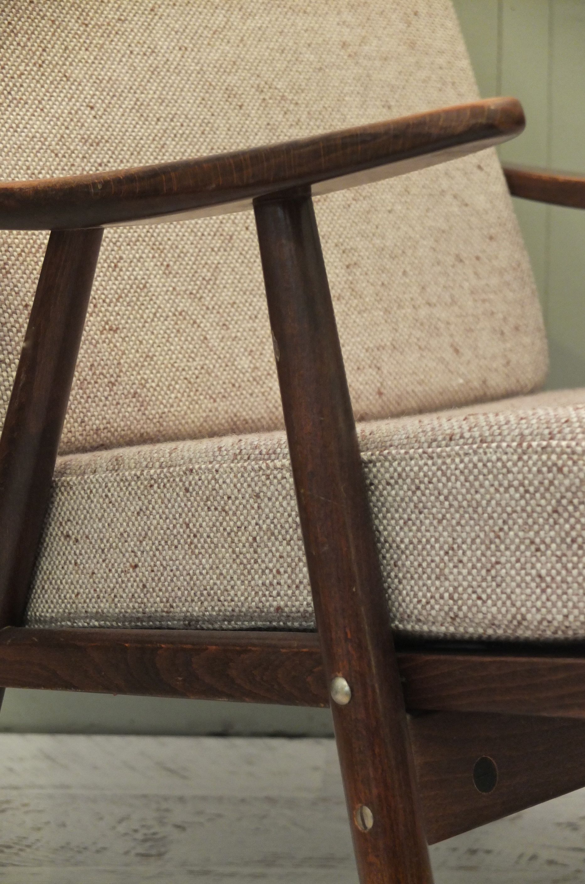 fauteuil de style scandinave annees 6 moka slavia vintage 3