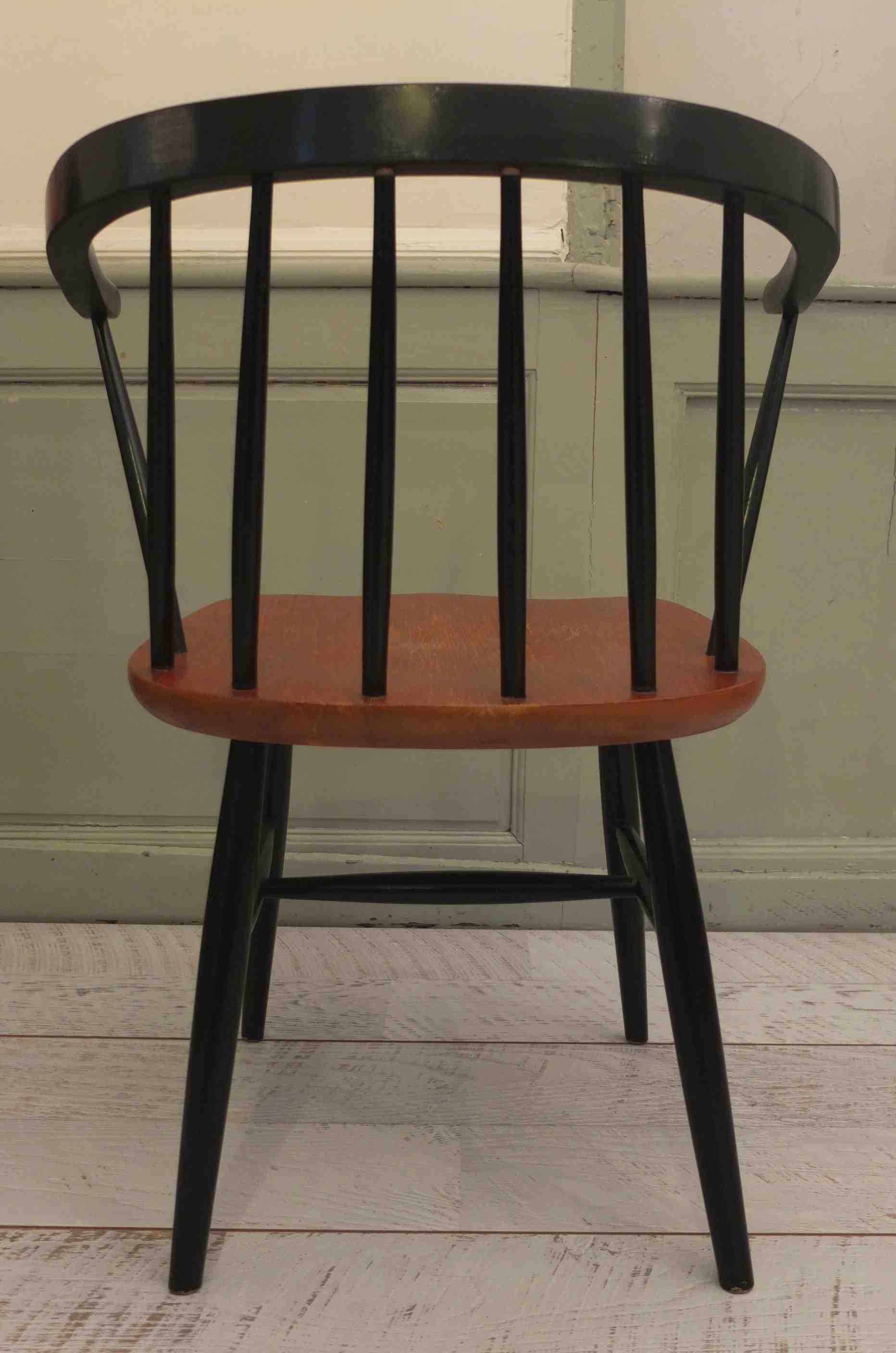 Slavia Vintage fauteuil vintage des annees 60 de ilmari Tapiovaara "Vaasa" dossier à barreaux 